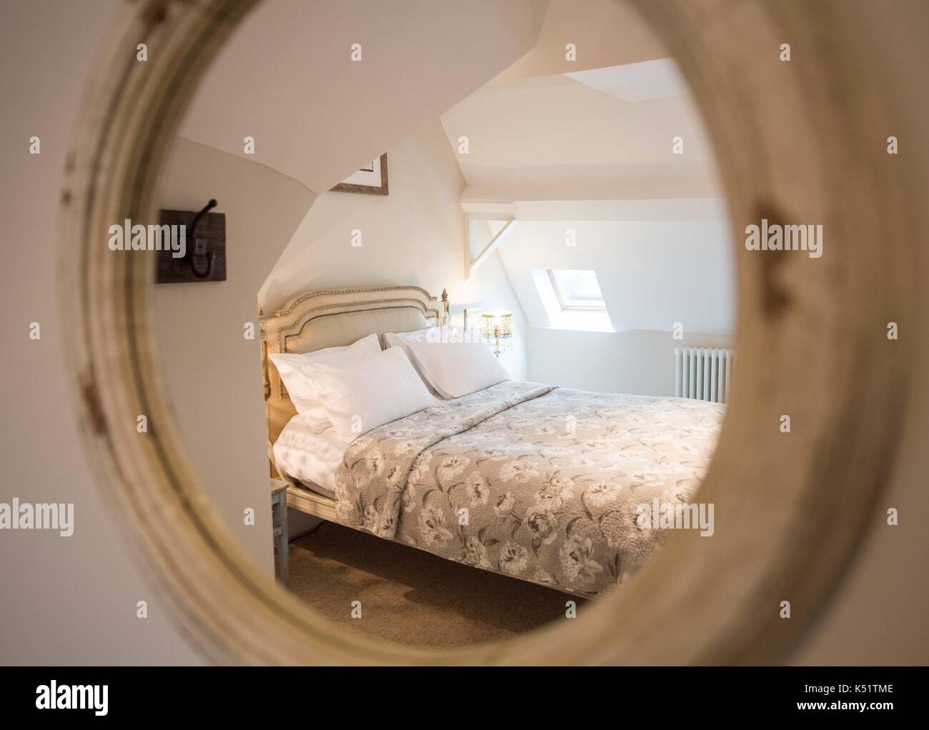 Eine schöne luxuriöse Schlafzimmer in einem Hotel Guest House Stockfoto