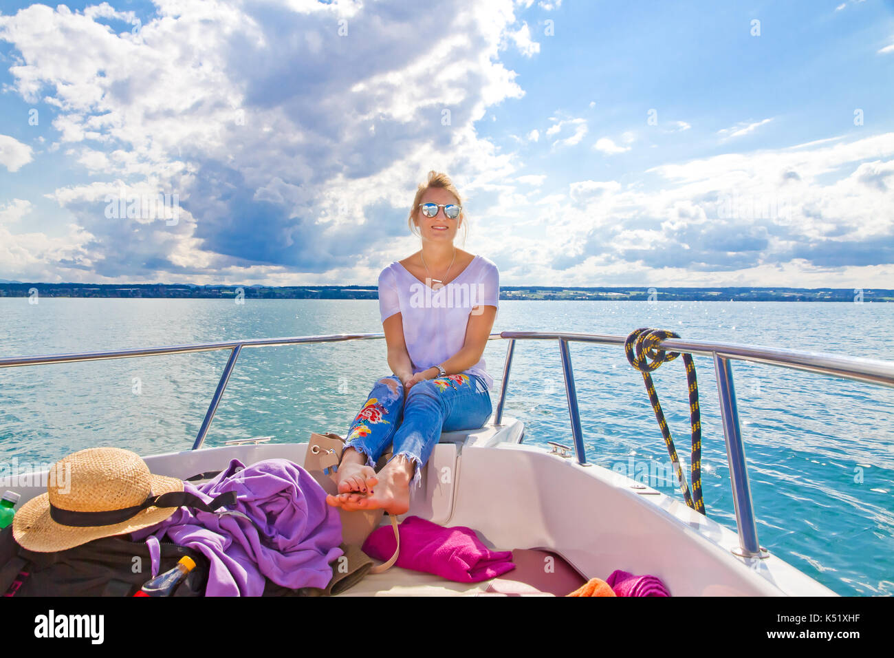 Fahren mit einem Motorboot auf dem Bodensee Stockfoto