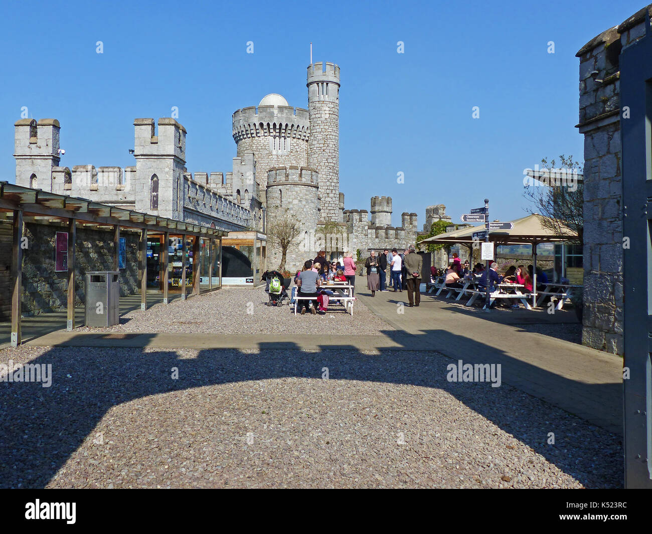 Blackrock Castle am Ufer des Flusses Lee im Lough Mahon in Cork, Irland, ist strategisch für die Verteidigung der antiken Stadt positioniert Stockfoto