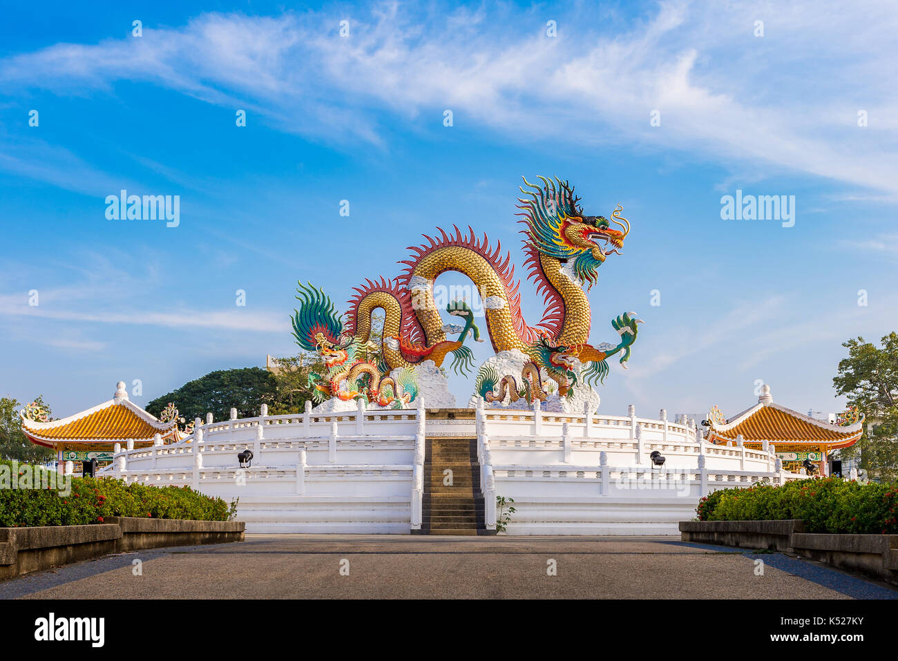 Dragon Statue Wahrzeichen in Nakornsawan. Thailand Stockfoto