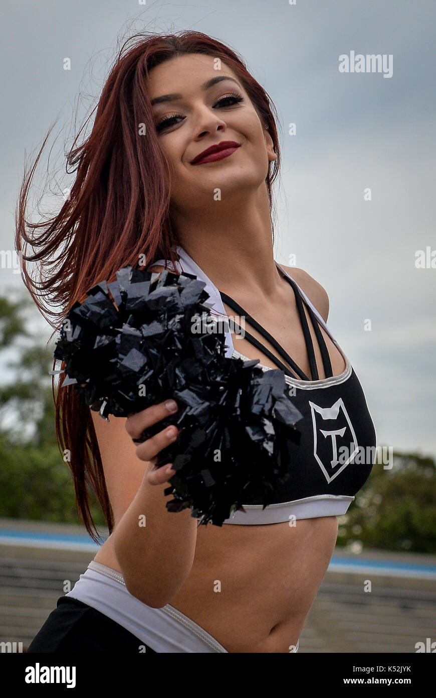September 02, 2017. Toronto, Kanada - Cheerleader auf dem Feld vor Super 8 s Runde 4 Spiel zwischen Toronto Wolfpack (Kanada) vs Whitehaven RLFC (Einheit Stockfoto