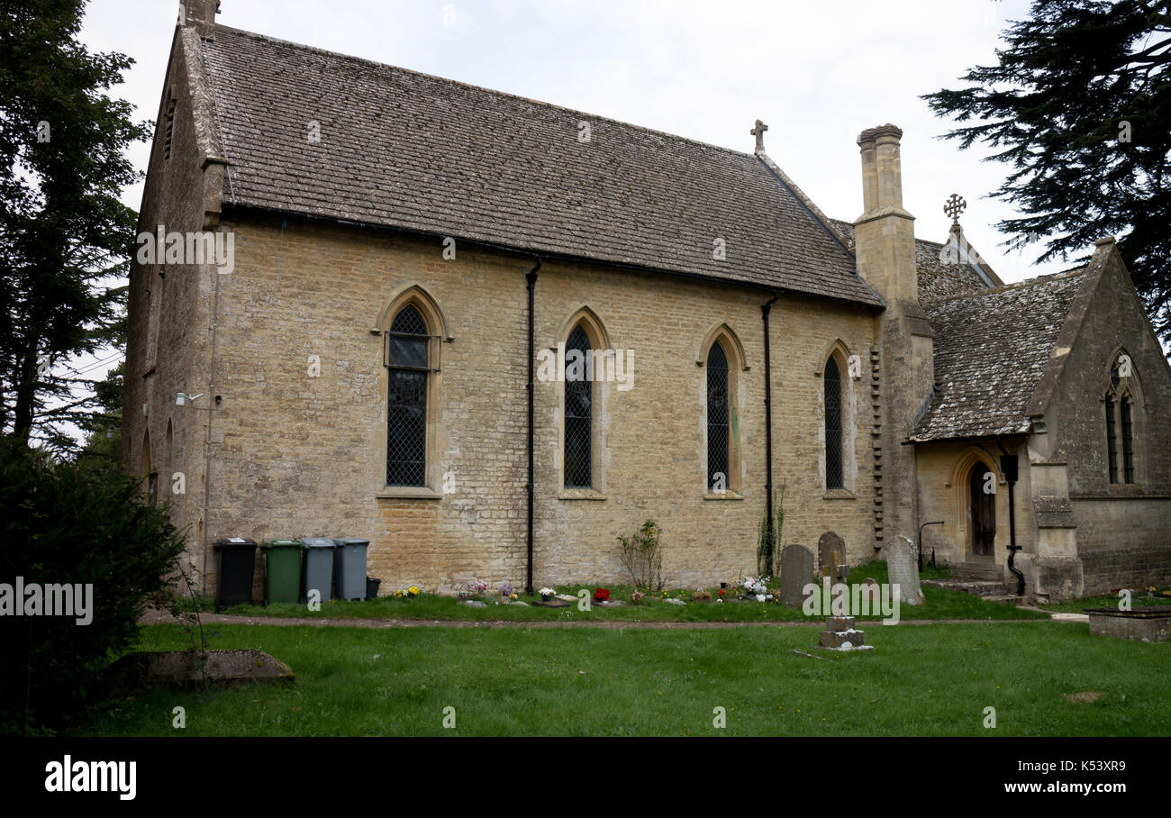 Kirche der Heiligen Dreifaltigkeit, Finstock, Oxfordshire, England, Großbritannien Stockfoto