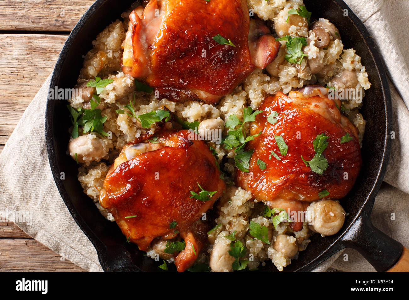 Topf gebraten -Fotos und -Bildmaterial in hoher Auflösung – Alamy