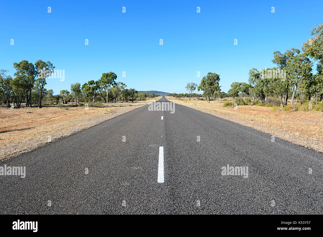 Kennedy Developmental Road ist eine abgelegene und isolierte versiegelt Straße in Queensland, Queensland, Australien Stockfoto
