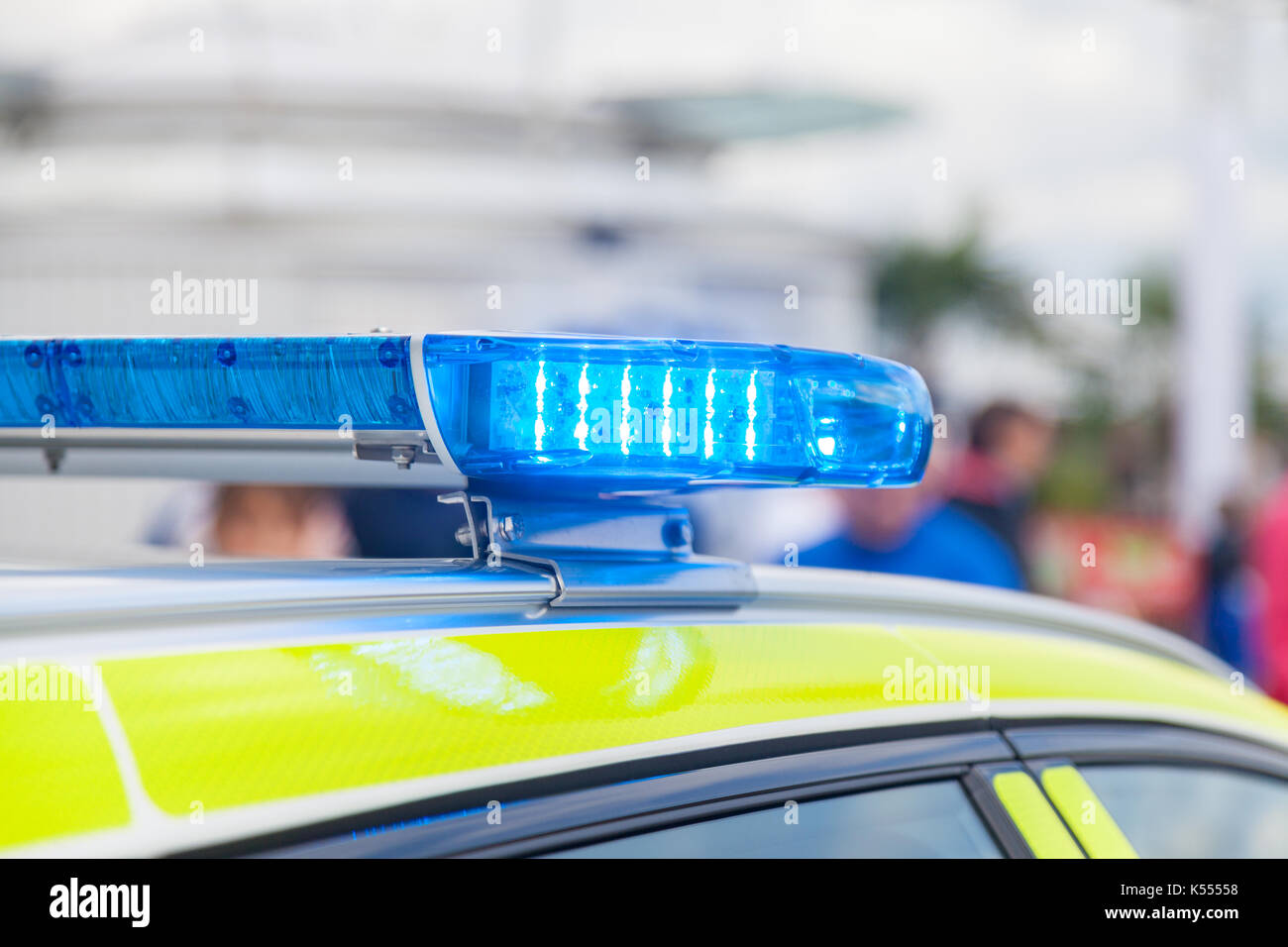 Blue Light Bar auf einem schwedischen Polizei Fahrzeug Stockfoto