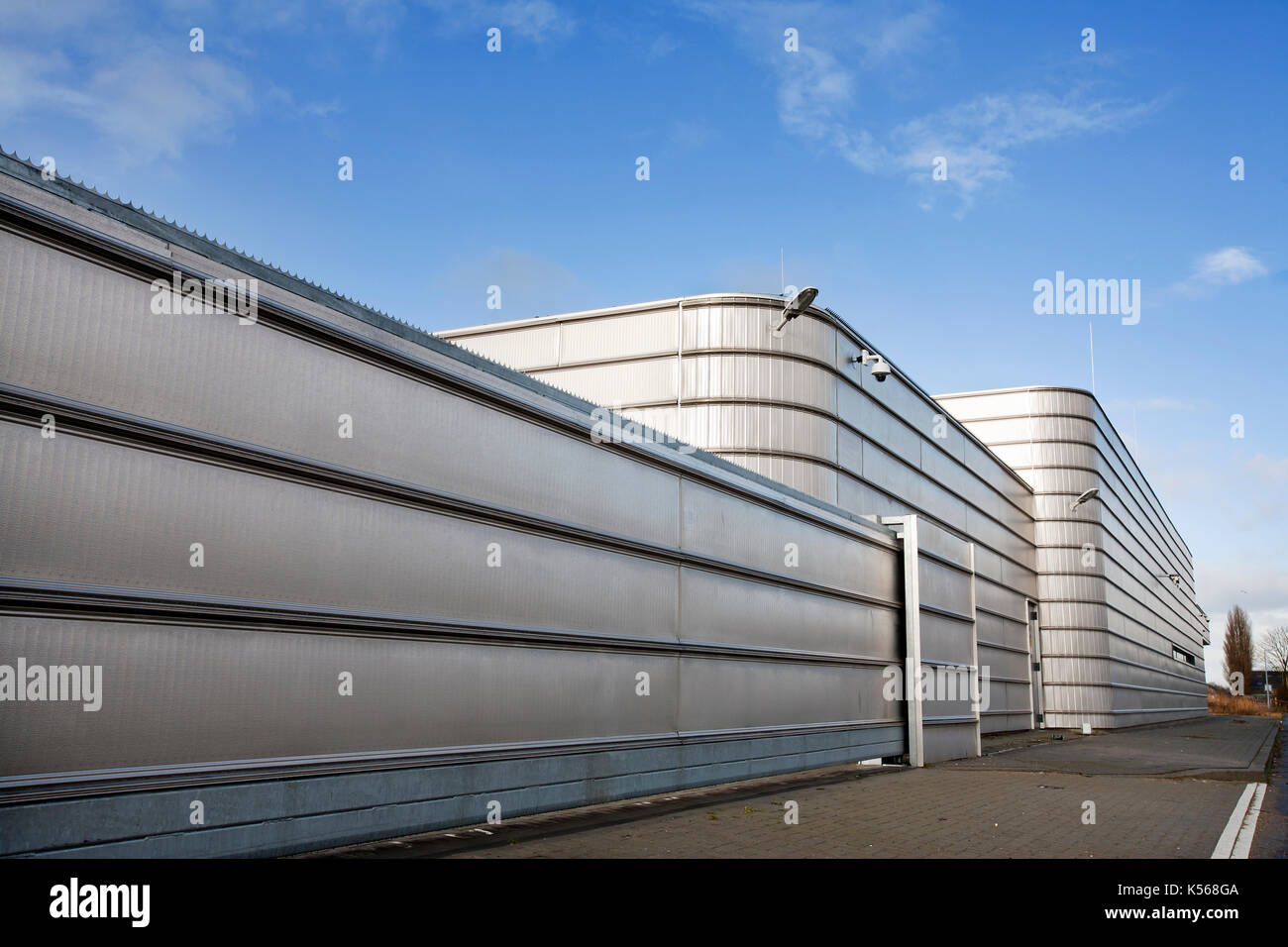 Gut gesichert metal Industrial Building Stockfoto