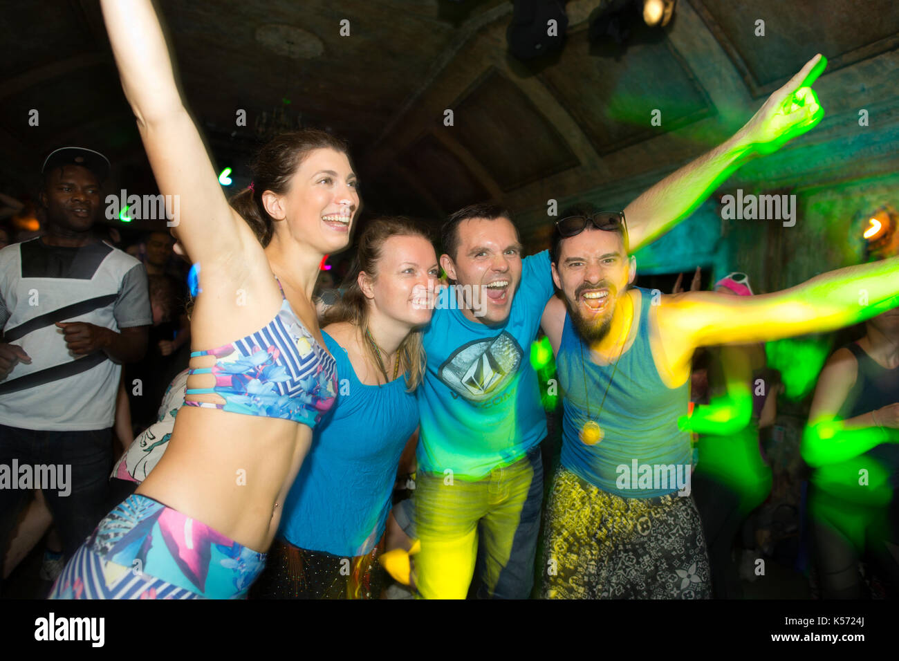 Daybreaker nüchtern Rave, neuesten Fitness Phänomen, alternative Weise des Erhaltens einer Morgen Workout Stockfoto