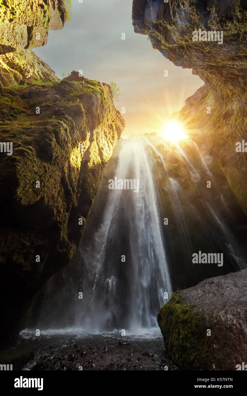 Einzigartige Gljufrabui Wasserfall in der Höhle, Island, Europa Stockfoto