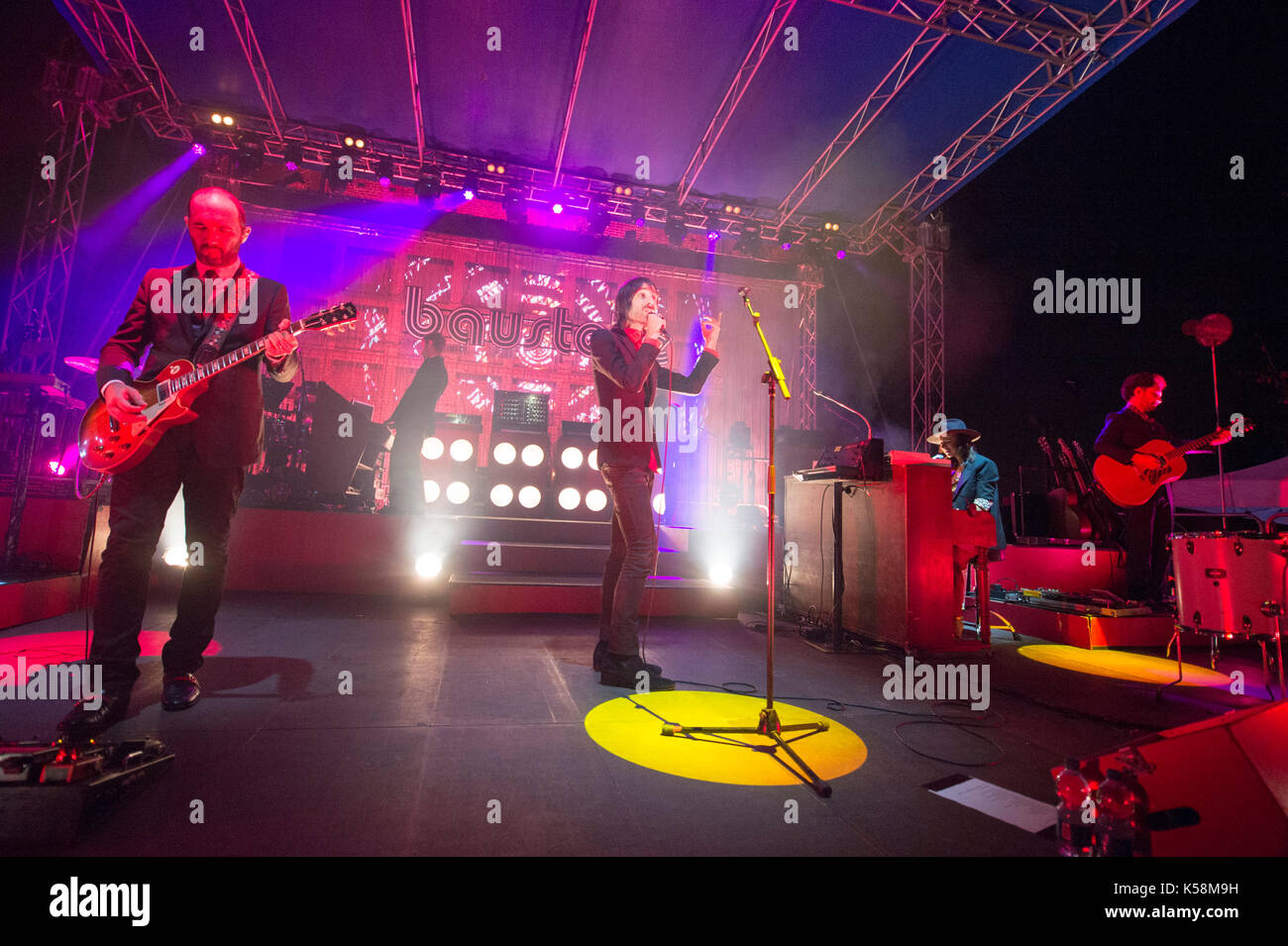 Baustelle auf der Bühne des Festival @ Parco della Zizzola, Bra (CN), mit ihrer Tour "L'estate, l'amore e la violenza" 2017 Stockfoto