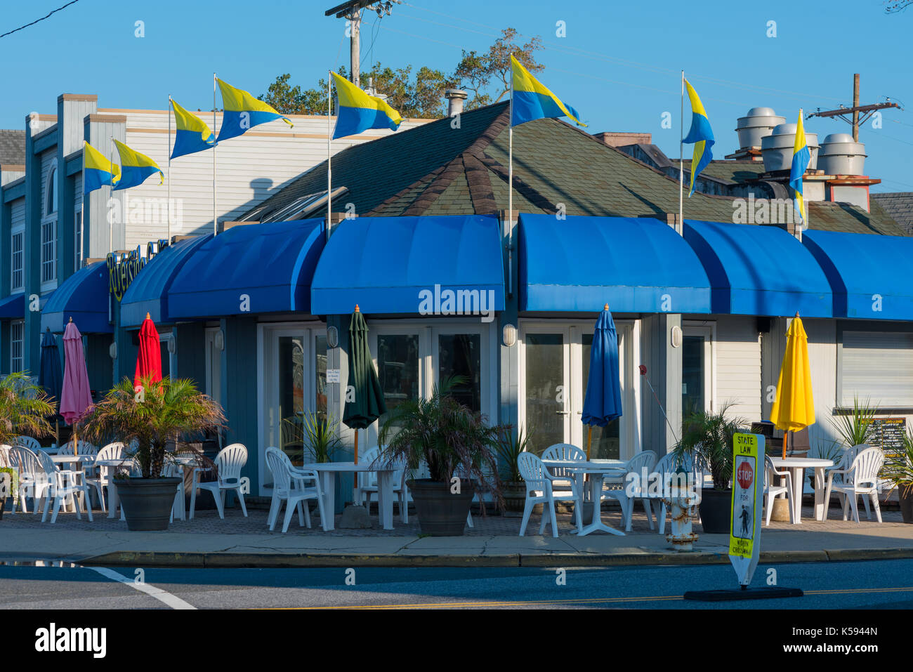 Manasquan NJ, USA --September 7, 2017 Die Riverside Cafe in Manasquan NJ, früh am Morgen. Redaktionelle Verwendung. Stockfoto