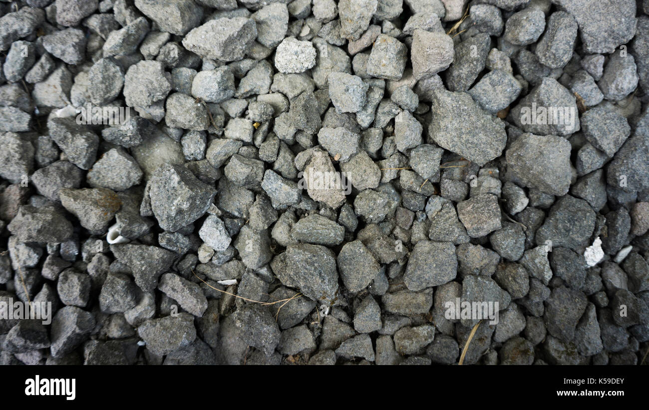 So viele kleine Fels, versammeln sich an einem Ort Stockfoto