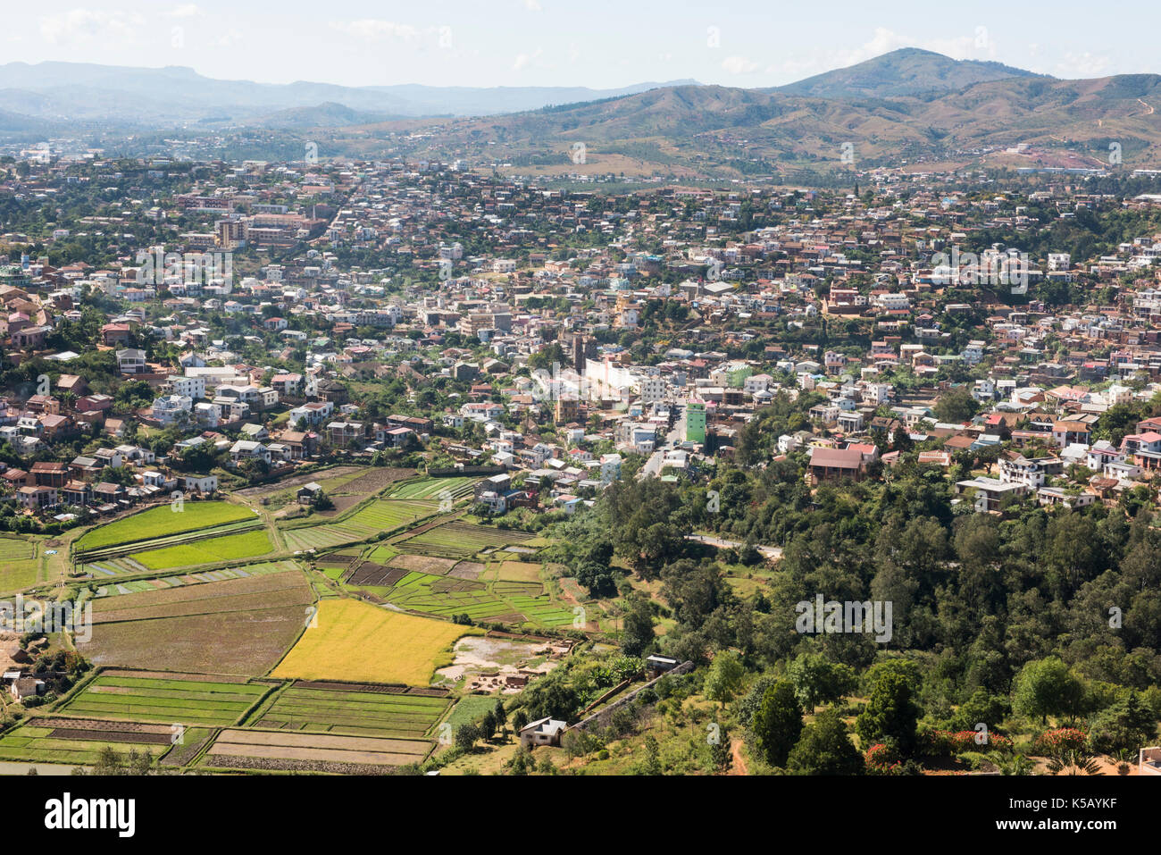 Blick auf Reisfelder vom Hilltop Altstadt von Fianarantsoa, Madagaskar Stockfoto