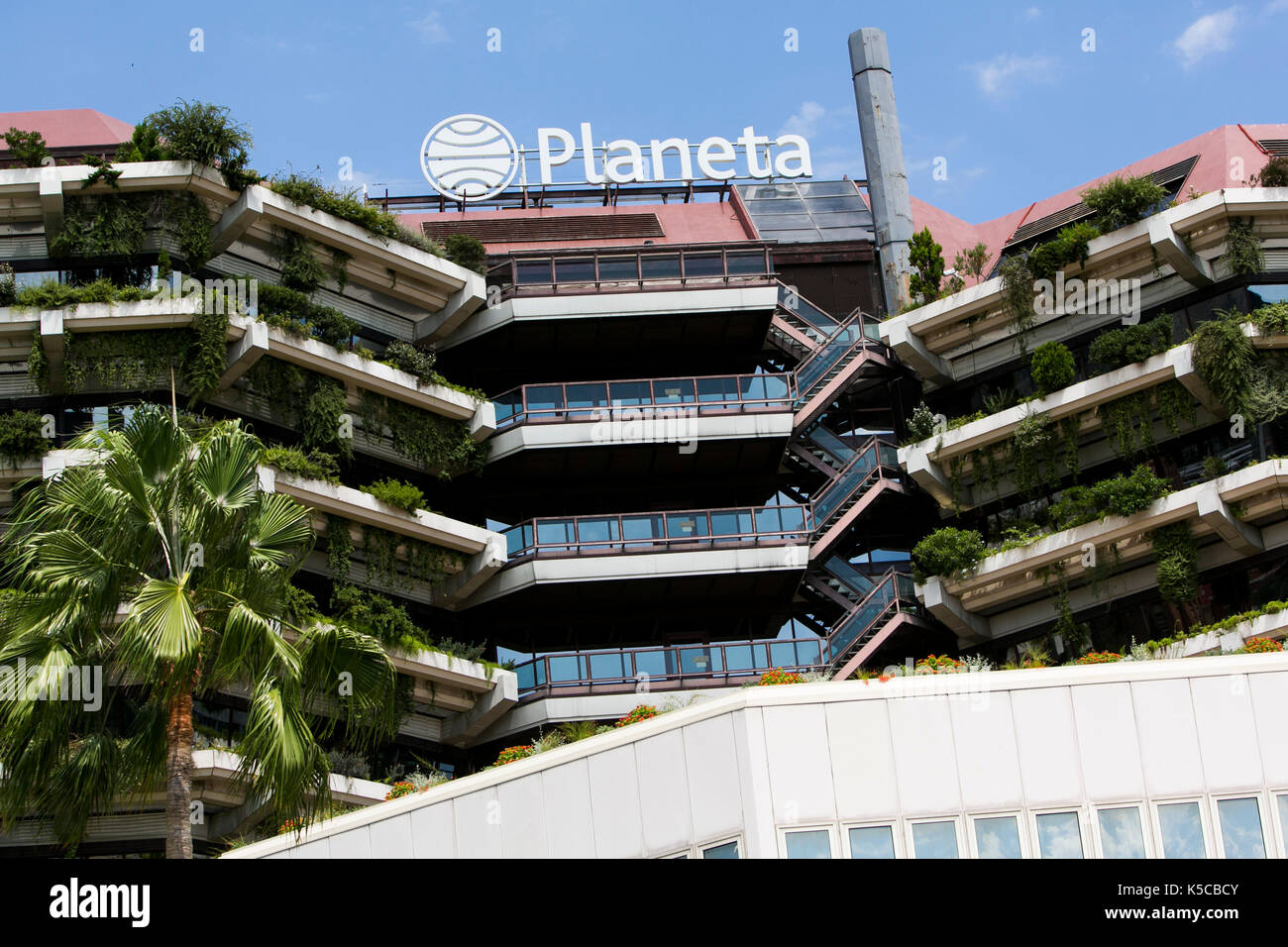 Ein logo Zeichen außerhalb des Hauptsitzes der Grupo Planeta, Barcelona, Spanien am 24. August 2017. Stockfoto