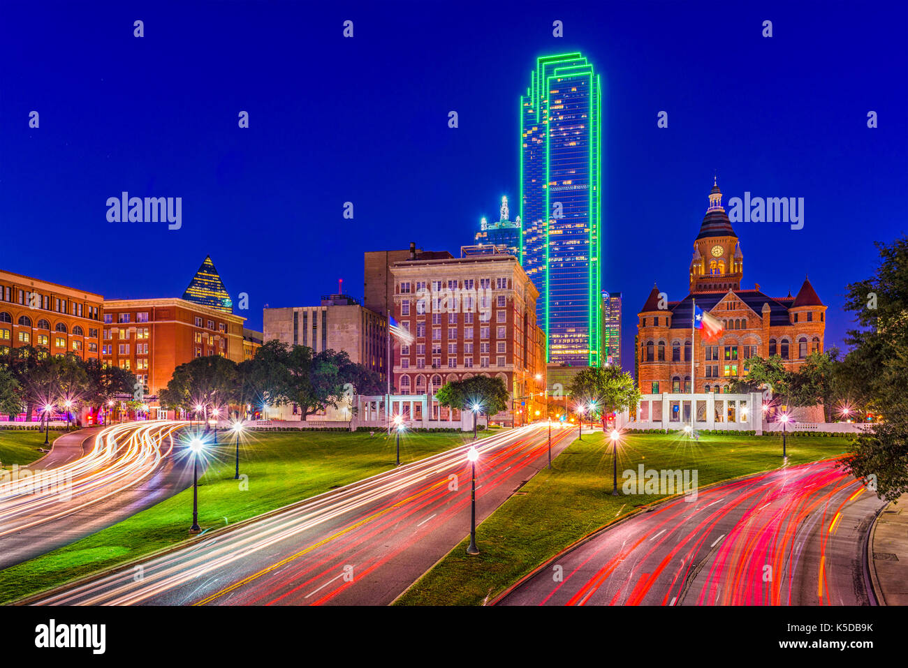 Little Rock, Arkansas, USA Downtown Skyline auf dem Arkansas River. Stockfoto