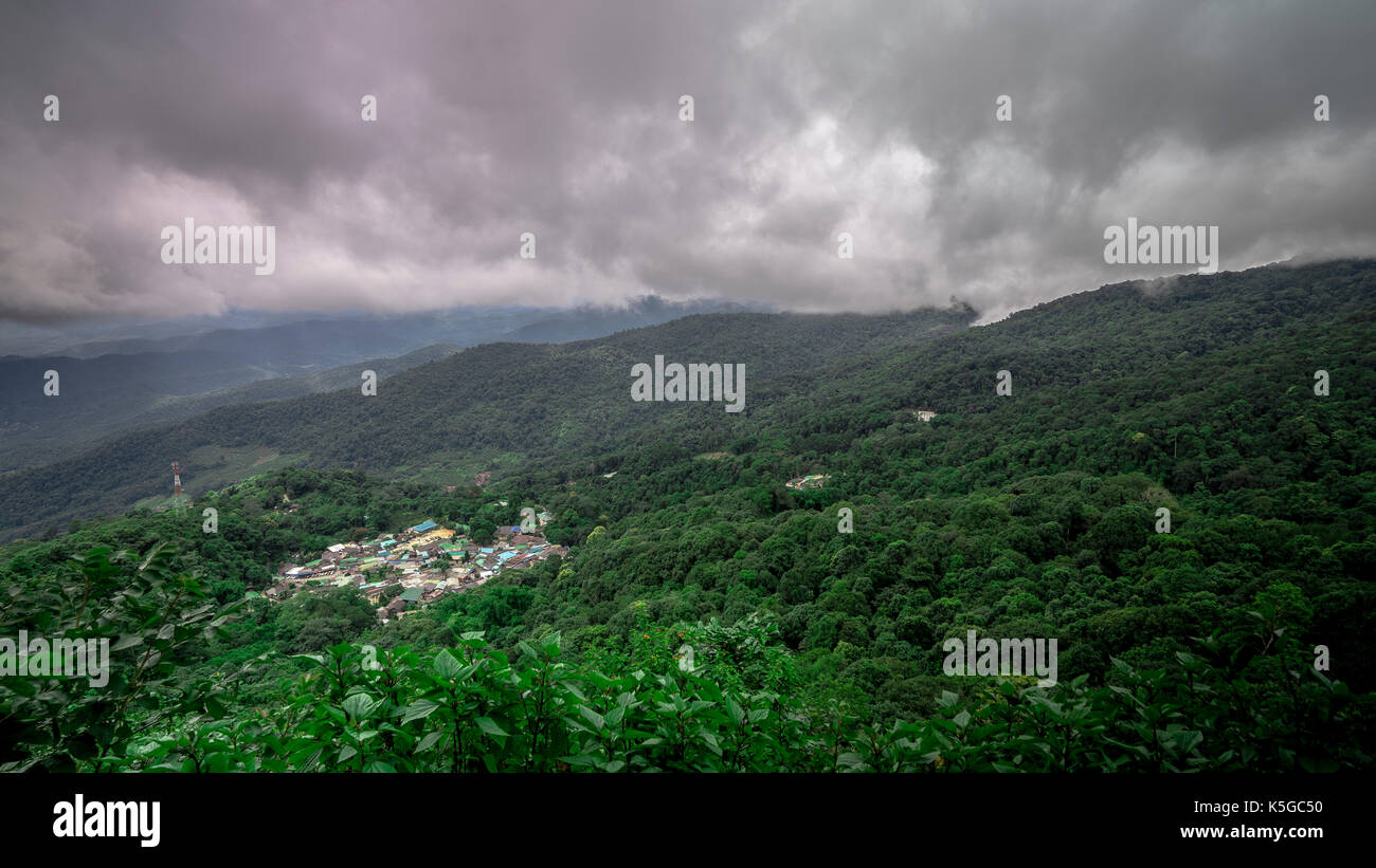 Blick auf die Hmong Dorf, Doi Suthep-Pui Nationalpark, Chiang Mai, Thailand Stockfoto