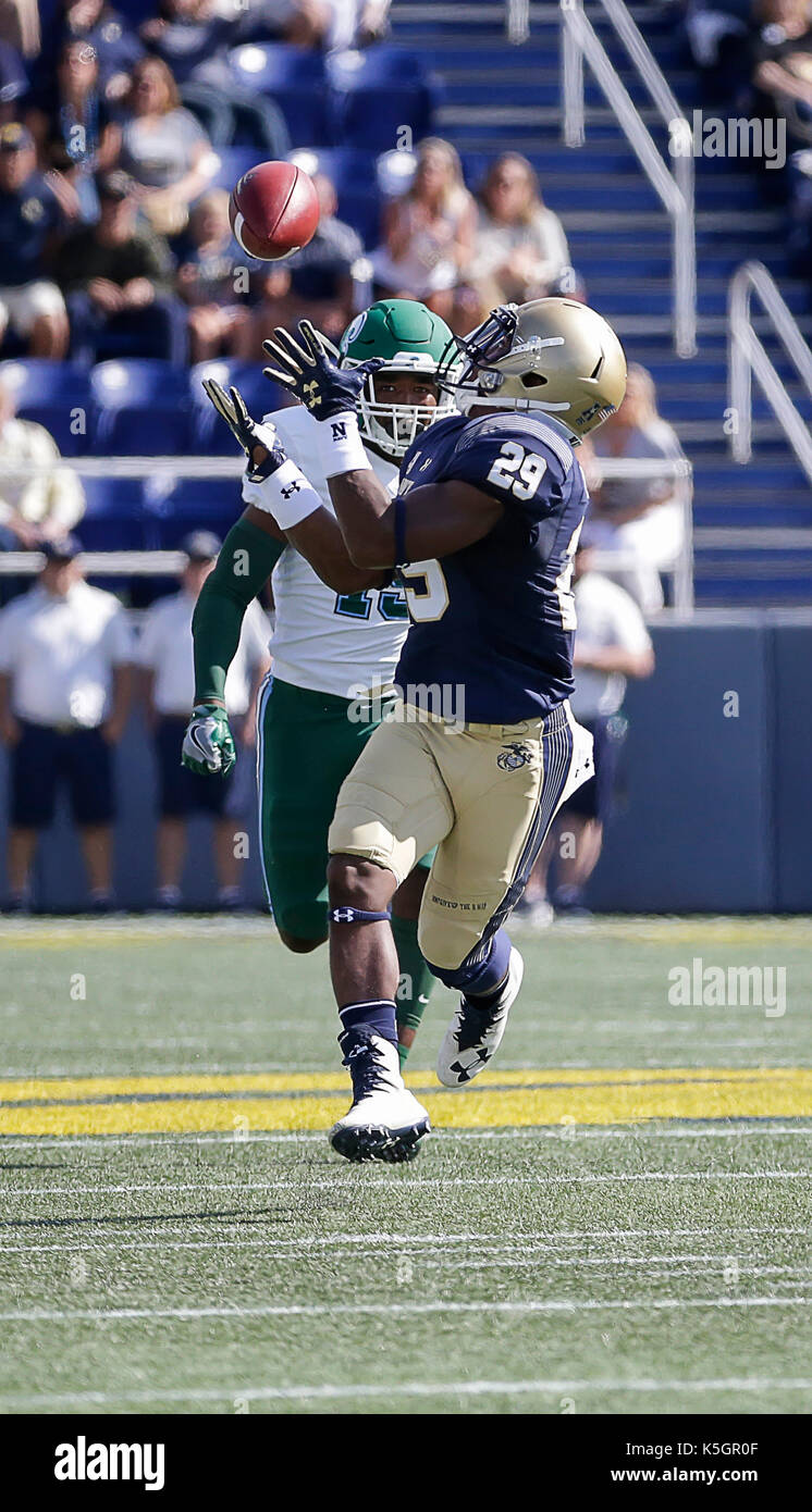 Annapolis, MD, USA. 9 Sep, 2017. United States Naval Academy SB#29 Darryl Bonner Fänge einen tiefen Pass während der NCAA Football Spiel zwischen der United States Naval Academy Midshipmen und der Tulane grüne Welle an der Marine Marine Corp Memorial Stadium in Annapolis, MD. Justin Cooper/CSM/Alamy leben Nachrichten Stockfoto