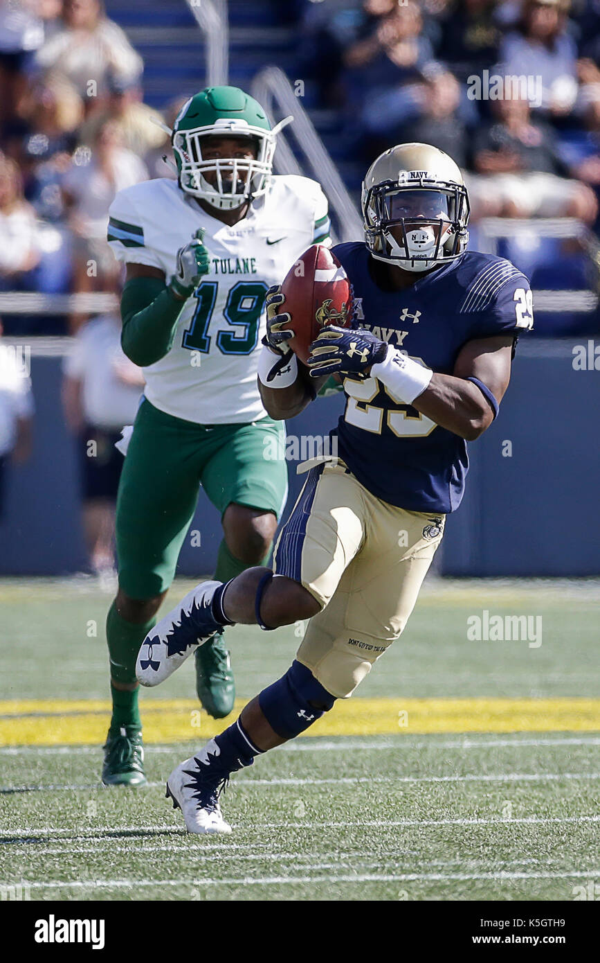 Annapolis, MD, USA. 9 Sep, 2017. United States Naval Academy SB#29 Darryl Bonner sichert einen tiefen Pass während der NCAA Football Spiel zwischen der United States Naval Academy Midshipmen und der Tulane grüne Welle an der Marine Marine Corp Memorial Stadium in Annapolis, MD. Justin Cooper/CSM/Alamy leben Nachrichten Stockfoto