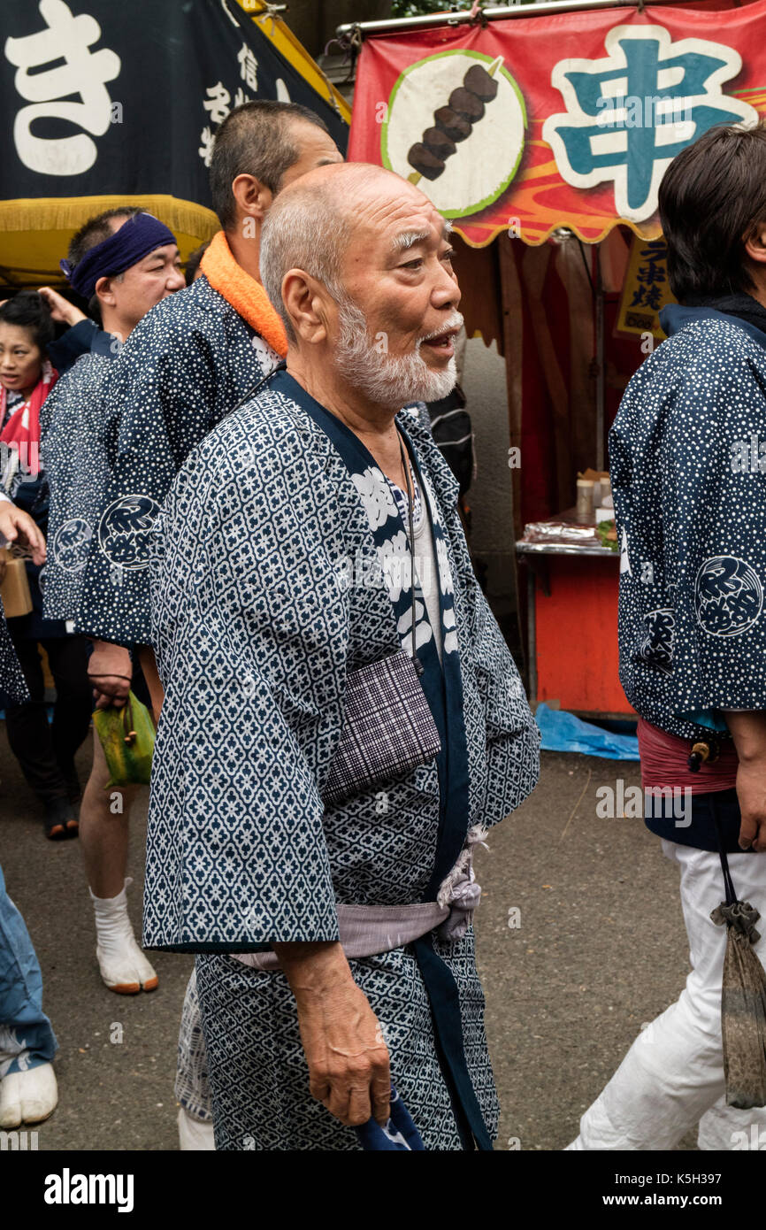 Tokyo, Japan - 14. Mai 2017: ältere Teilnehmer im traditionellen Kimono's an der Kanda Matsuri fest angezogen Stockfoto