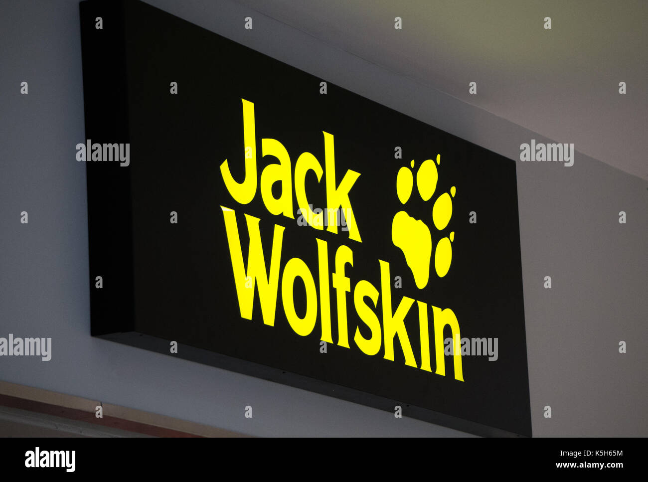 Graz, Österreich 8. September 2017: Jack Wolfskin store Graz, Österreich 8. September 2017: Jack Wolfskin store