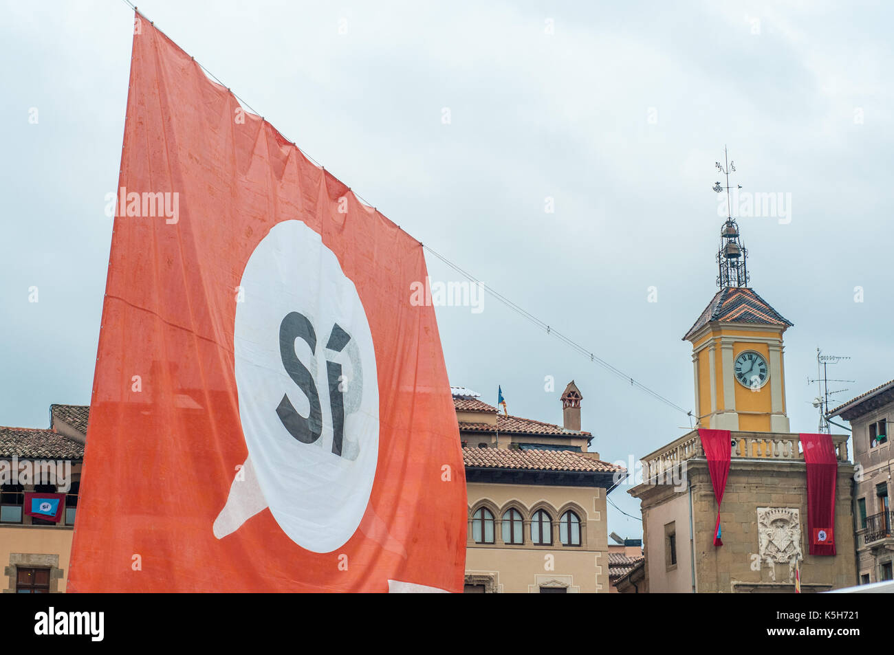 Katalanisch Nachrichten für den Oktober indepence Referendum, die Förderung der 'Ja' stimmen. Vic, Katalonien Stockfoto