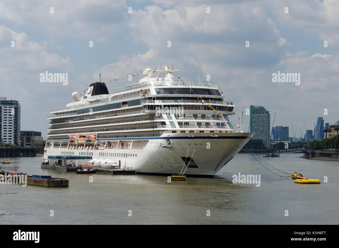 Die Viking Star Kreuzfahrtschiff günstig bei Greenwich in London, England, Vereinigtes Königreich, Großbritannien Stockfoto