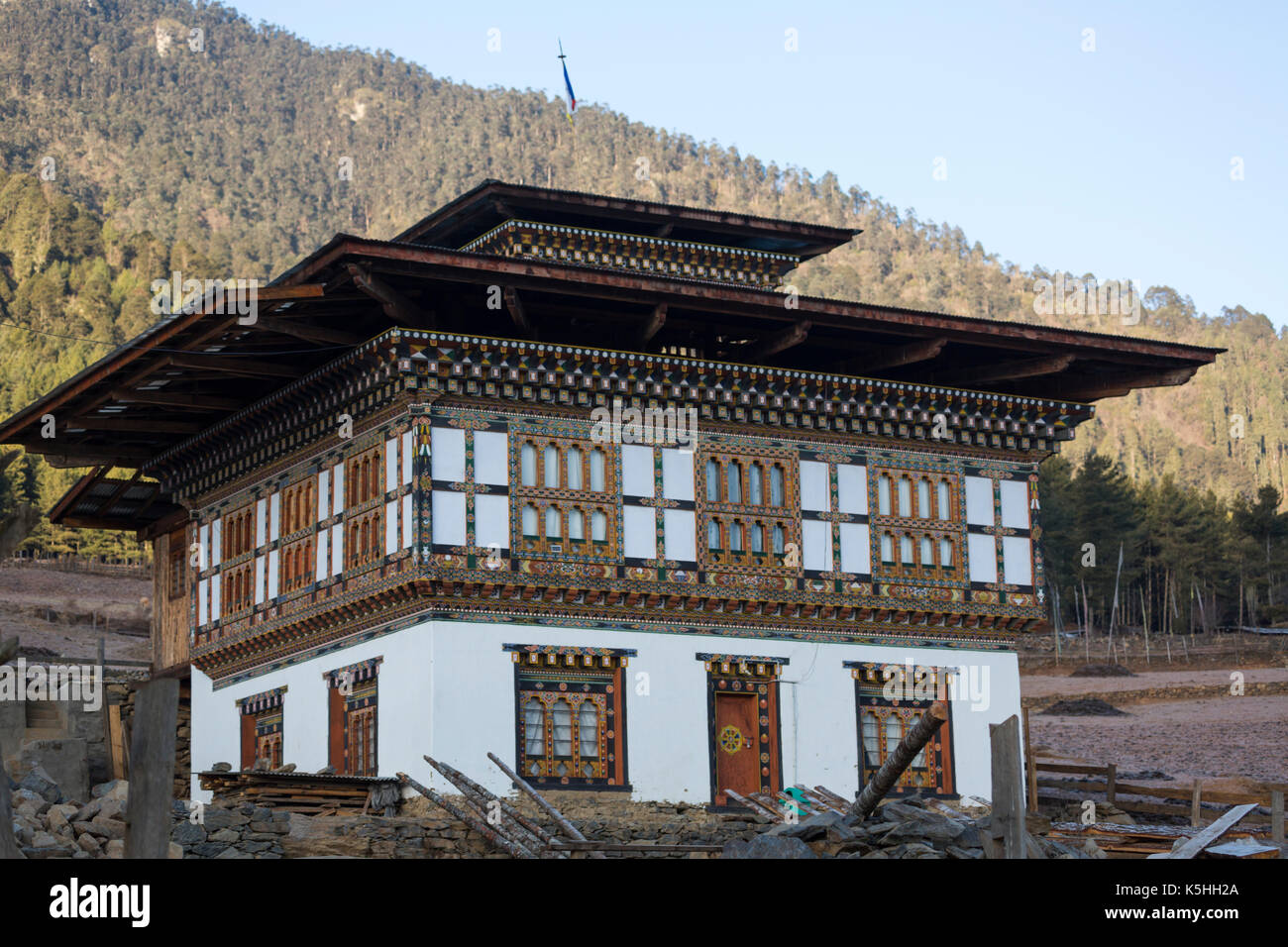 Bauernhaus in Phobjikha Tal, westlichen Bhutan Stockfoto