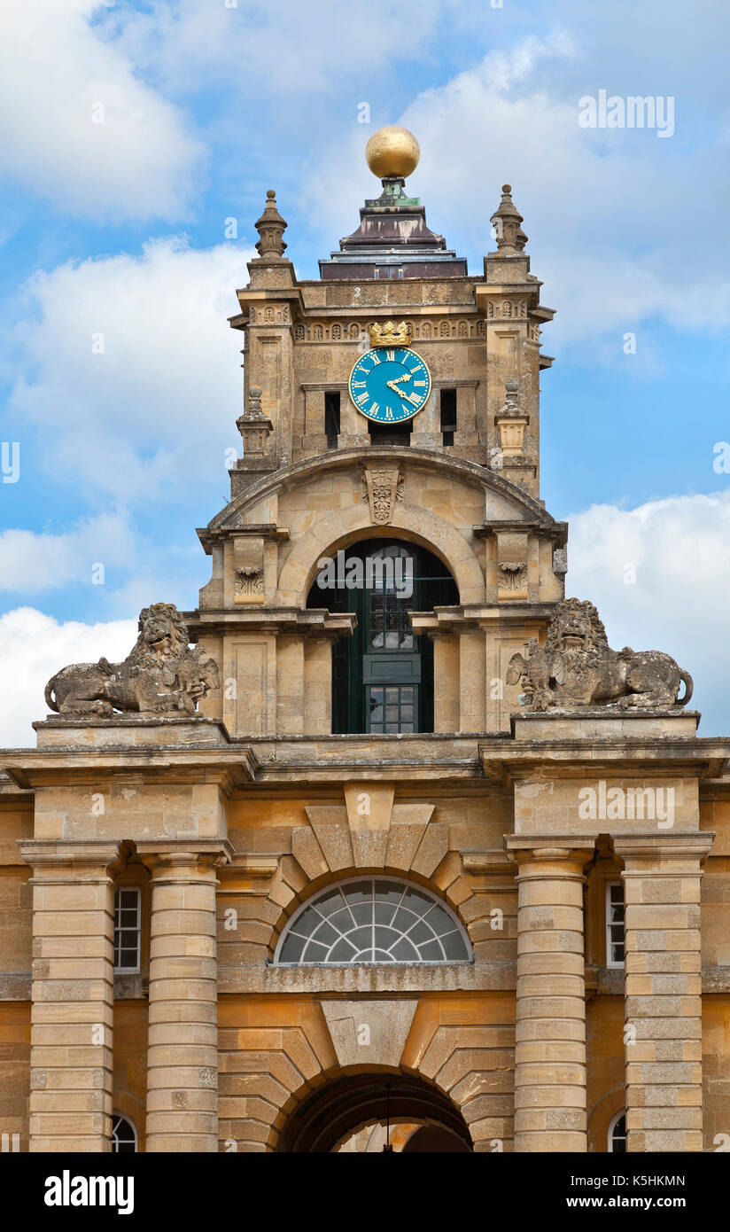 Blenheim Palace, Woodstock. UK, Ansicht des thw westliche Flügel Gateway Tower. Stockfoto