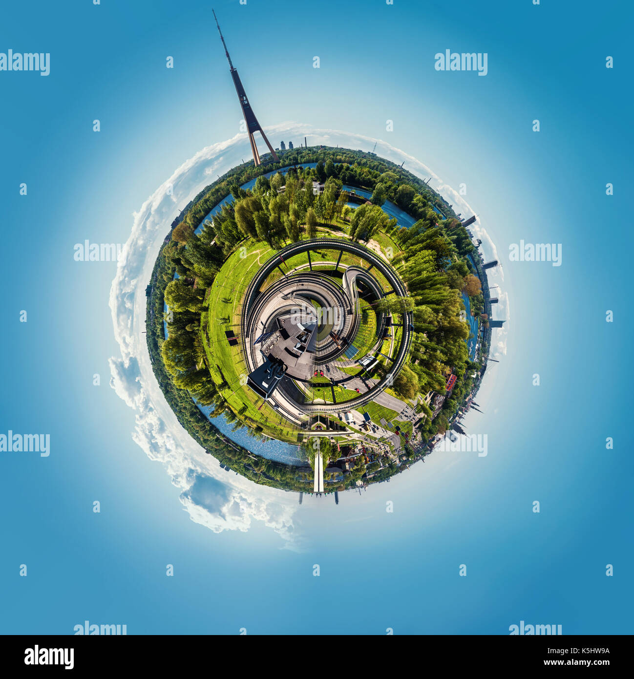 Little planet 360 Grad Bereich. Panorama der Stadt Riga, Lettland Stockfoto