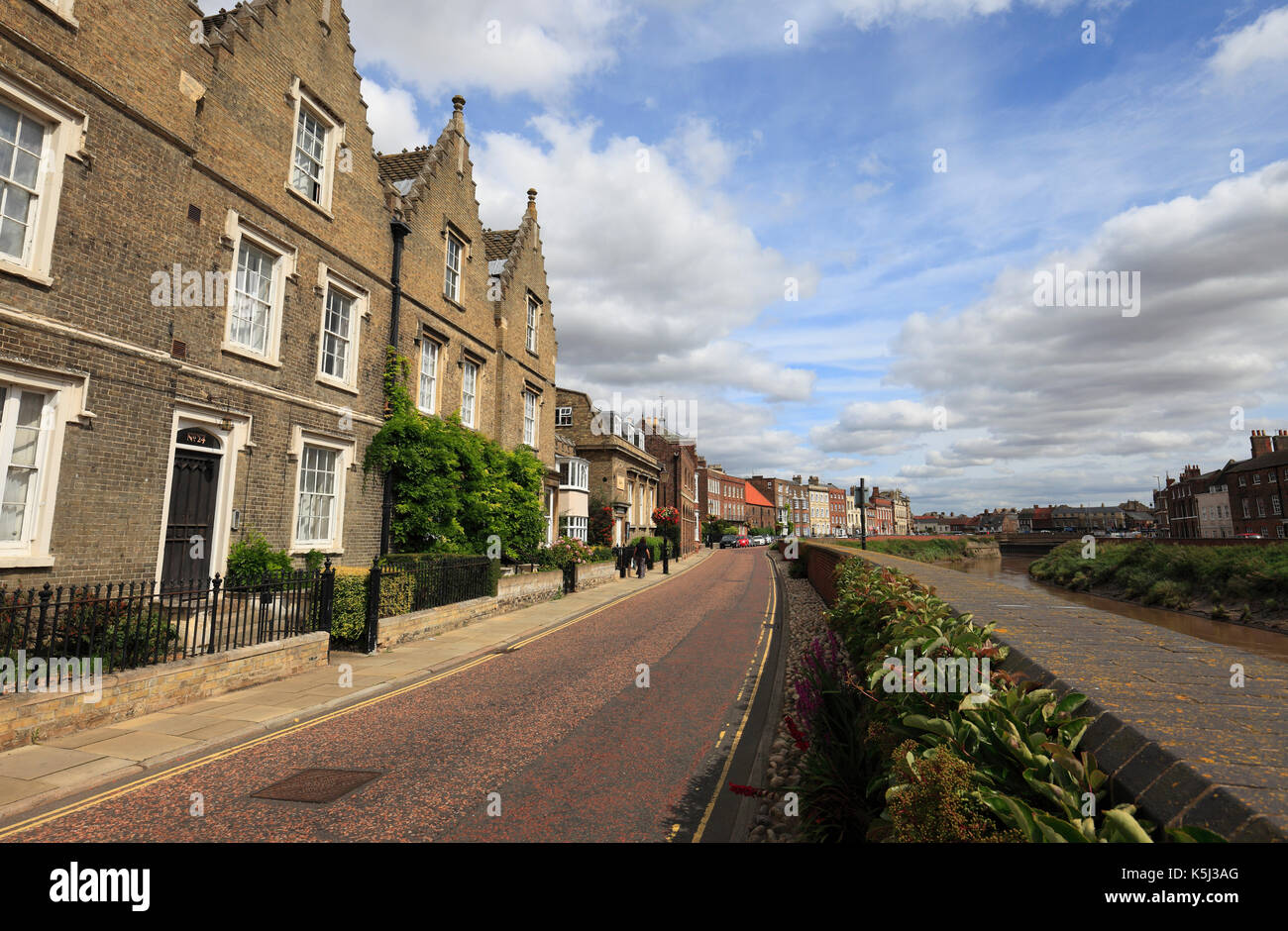 North Rand entlang des Flusses Nene im Zentrum von Wisbech, Cambridgeshire, England, UK. Stockfoto