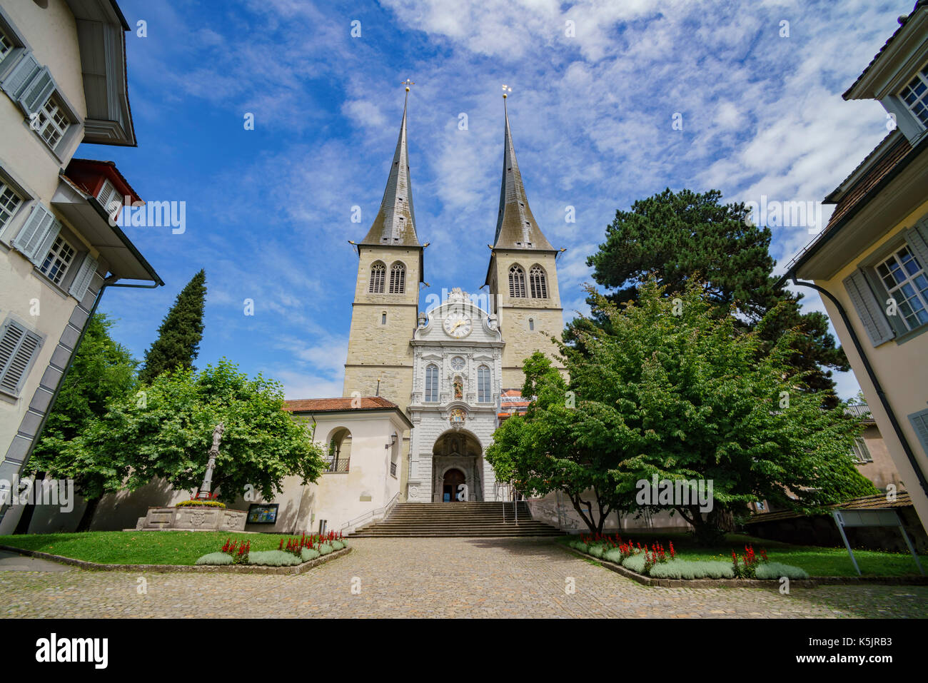 Die berühmte und historische Kirche St. Leodegar, Luzerner, Schweiz Stockfoto