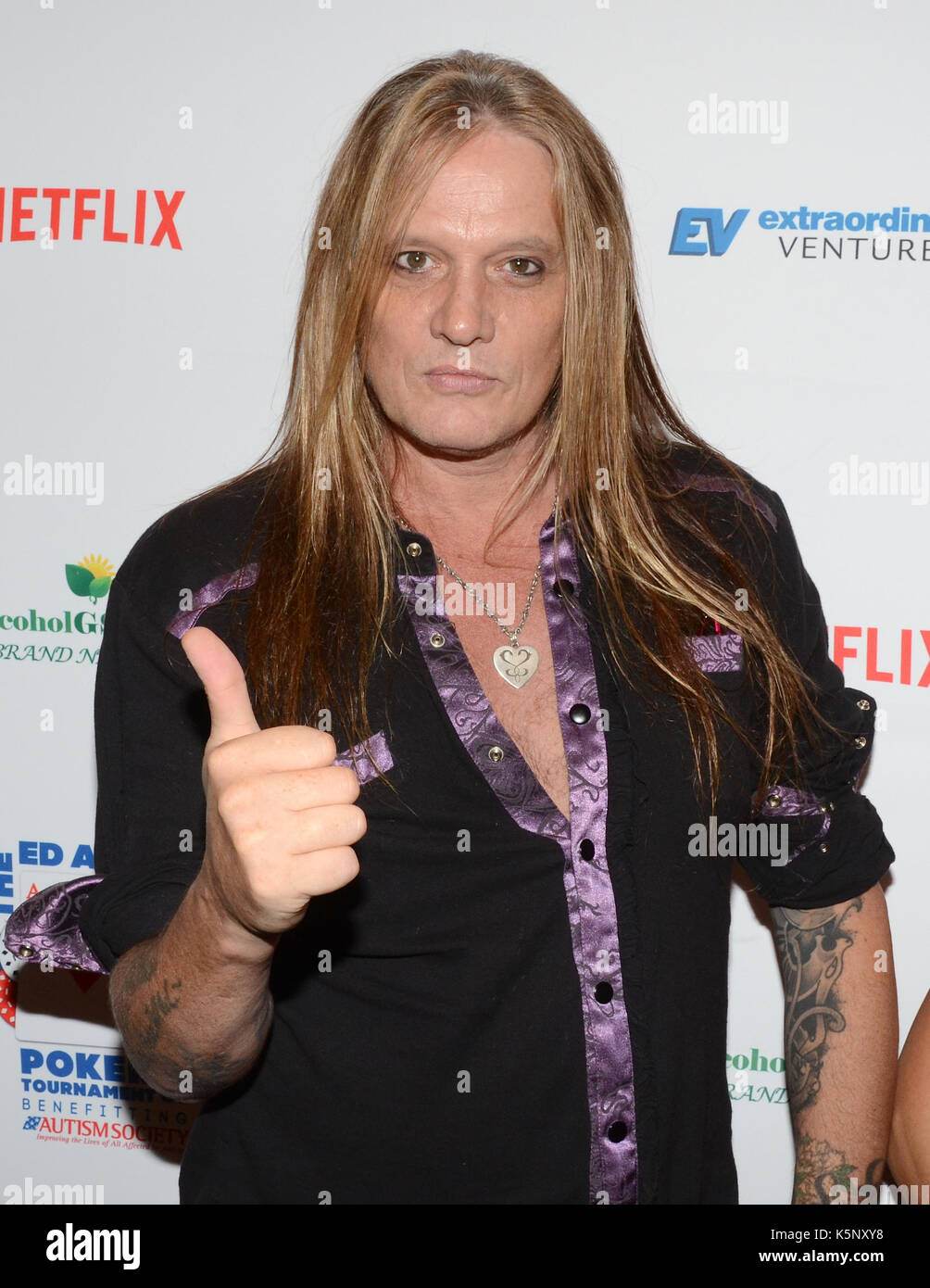 Musiker Sebastian Bach besucht Ed Asner Freunde Celebrity Poker Turnier, Autismus Gesellschaft Hayworth Los Angeles Showroom Citigroup Center Los Angeles September 9,2017. Stockfoto