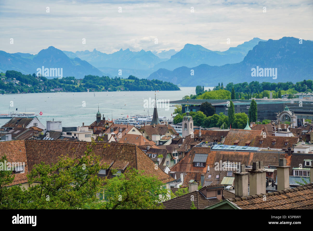 Luftaufnahme von Luzern Stadtbild an Zeitturm, Schweiz Stockfoto