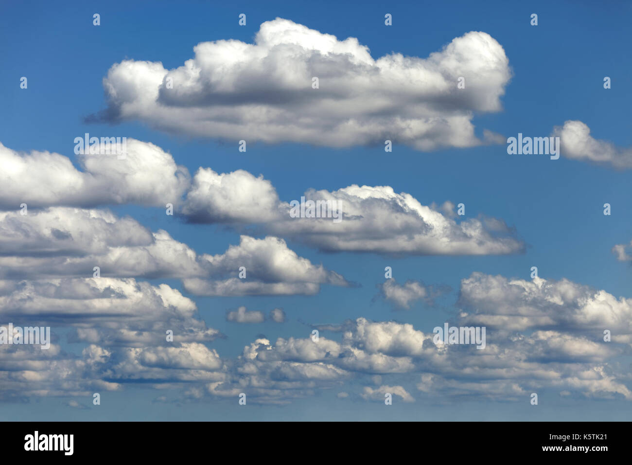 Schönem Wetter Wolken, Cloud Cluster, cumulus humilis, Deutschland Stockfoto