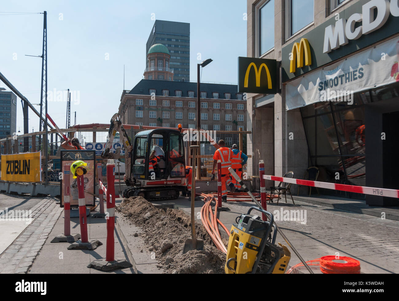 Bauarbeiter bei der Arbeit. Kopenhagen, Dänemark. Stockfoto