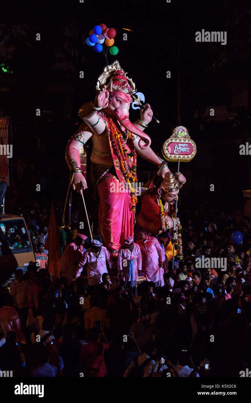 Letzten Tag Eintauchen in die Prozession von Ganesh Festival 2017, Mumbai, Indien Stockfoto