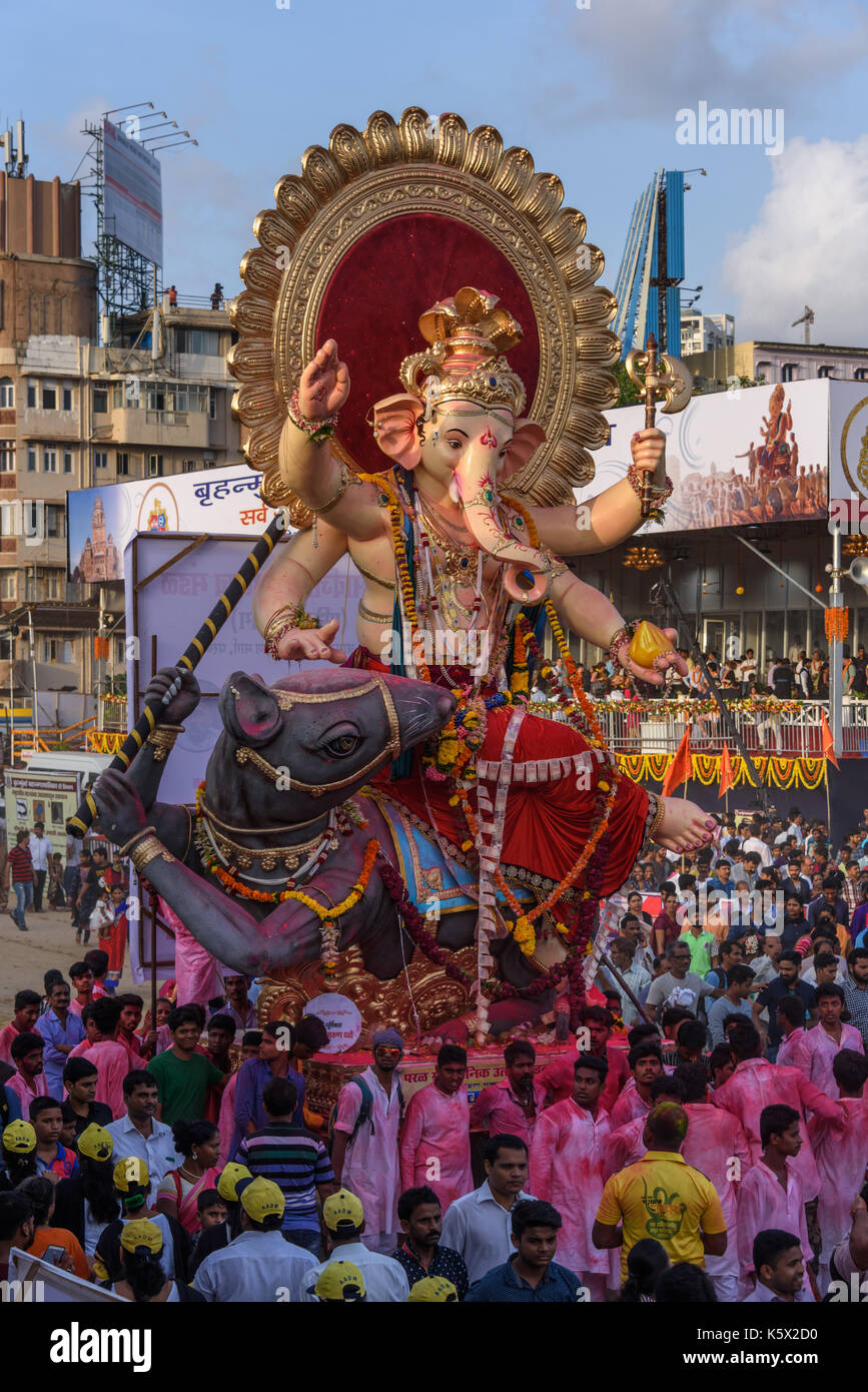 Letzten Tag Eintauchen in die Prozession von Ganesh Festival 2017, Mumbai, Indien Stockfoto