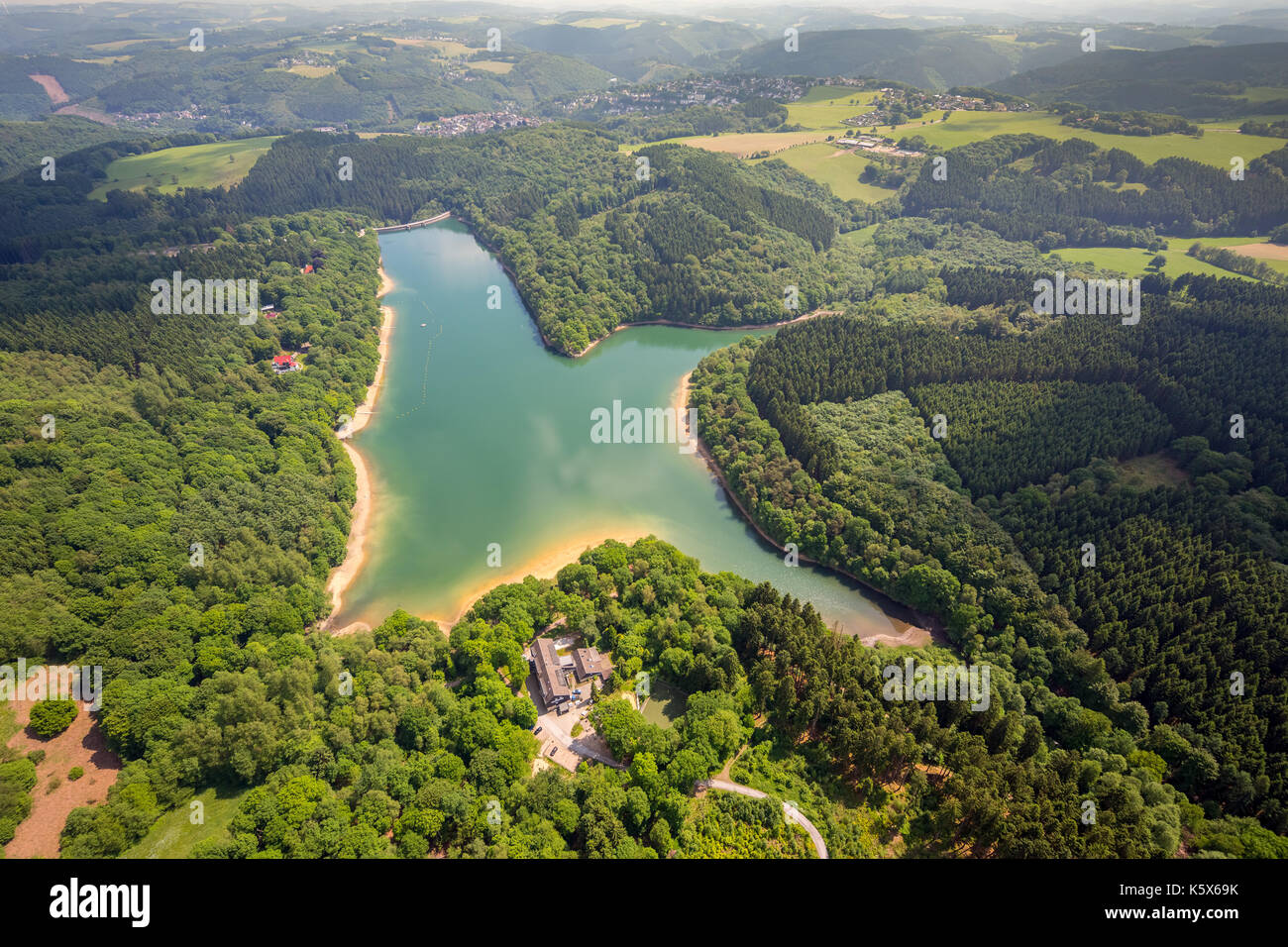 Glortalsperre mit parkhaus glortal Fotos und Bildmaterial in hoher