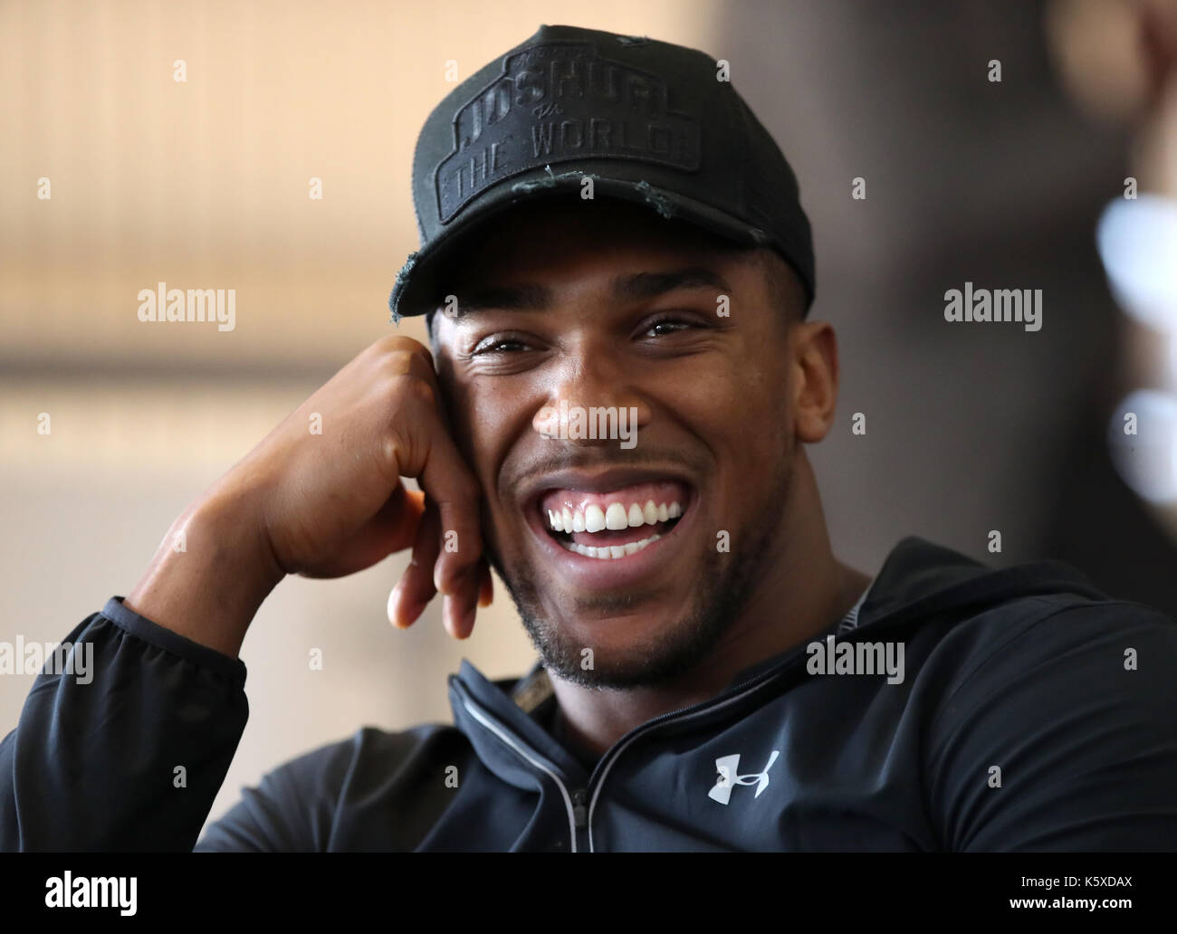Anthony Joshua während der Pressekonferenz im Fürstentum Stadium, Cardiff. Stockfoto