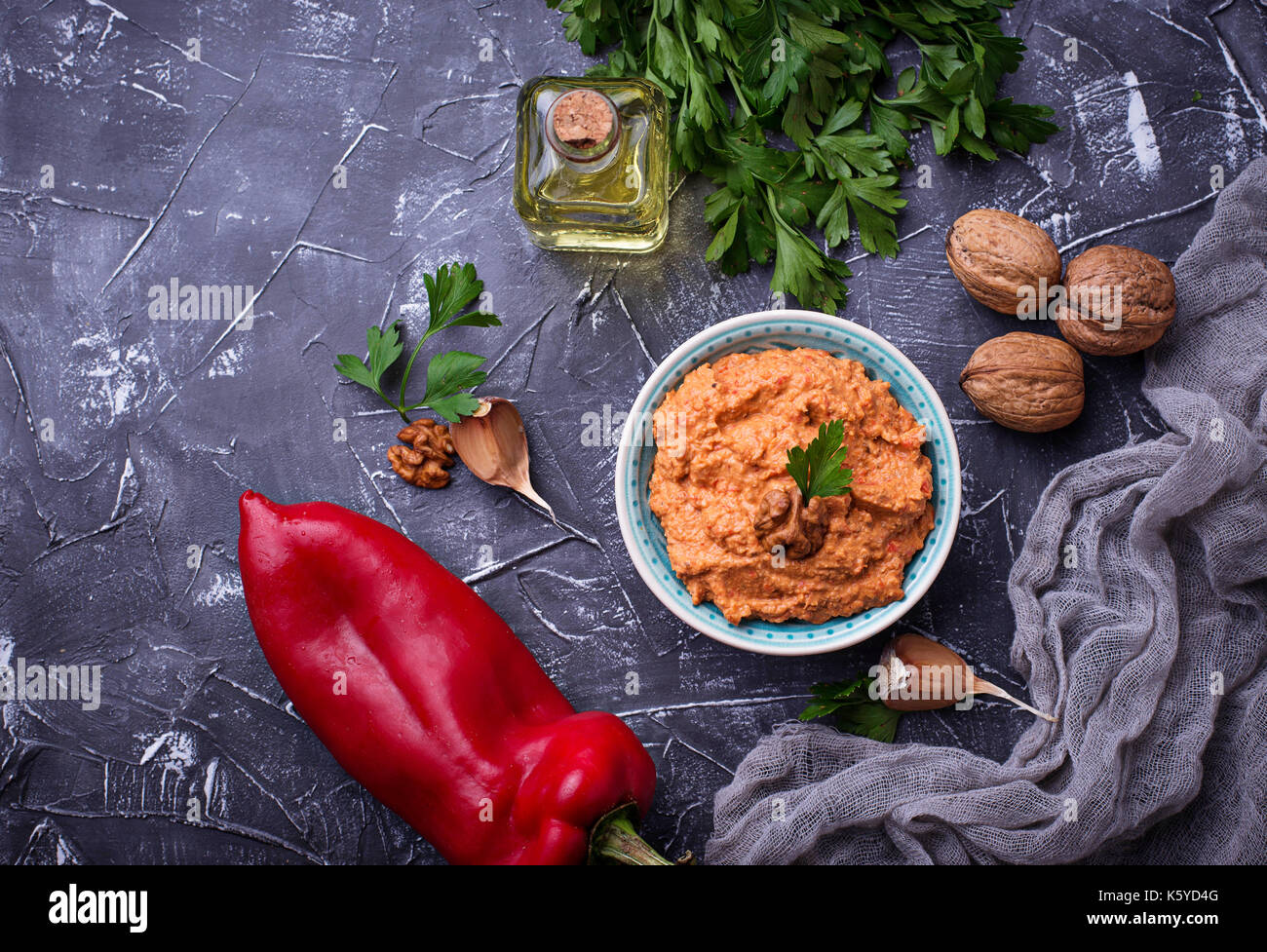 Arabisch oder im Nahen und Mittleren Osten dip Muhammara Stockfoto