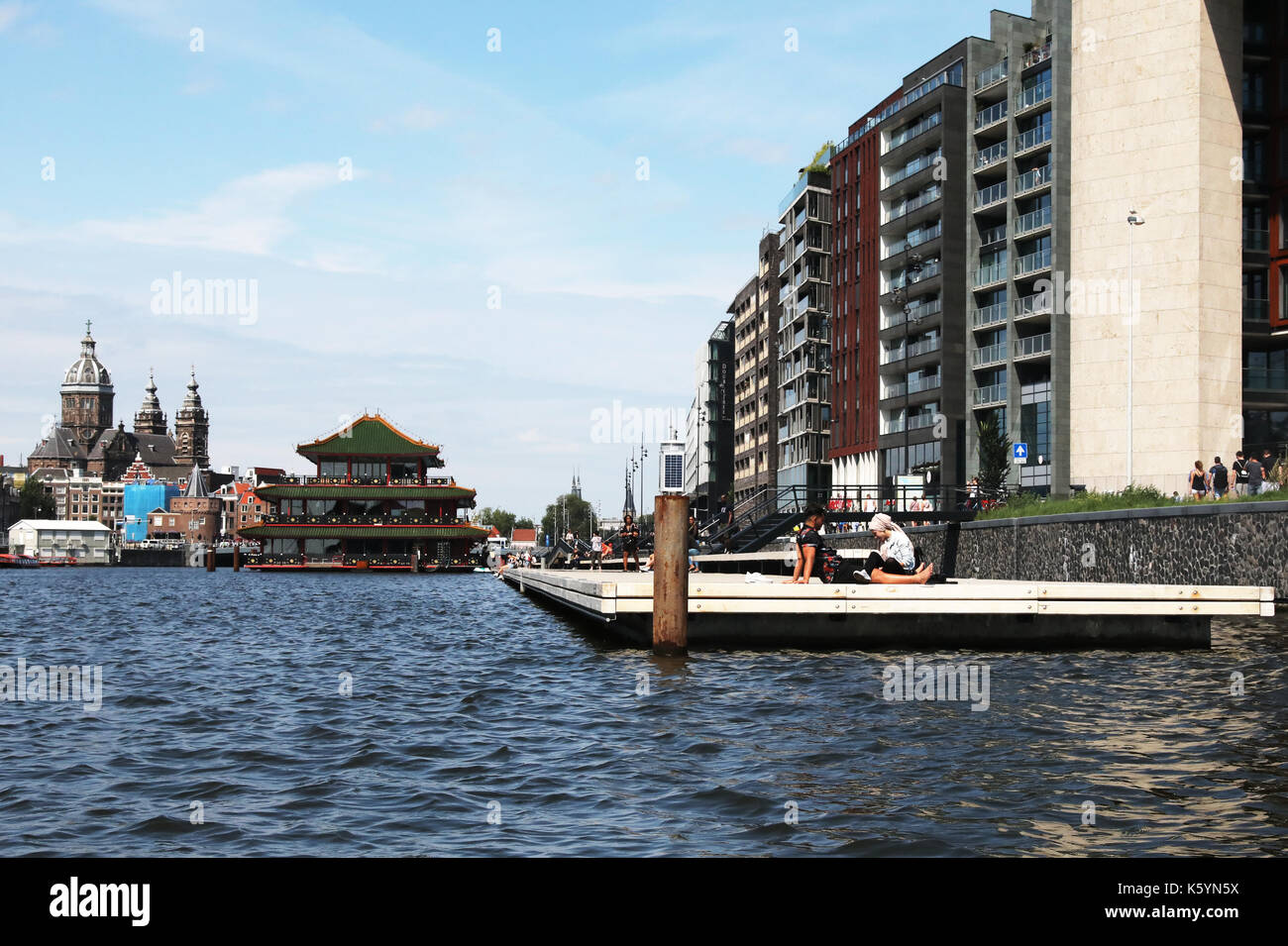 Kanal Leben auf dem Boot in Amsterdam, Holland Stockfoto