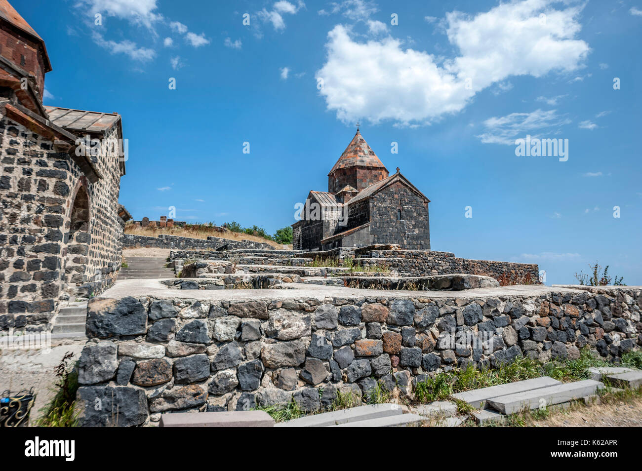 Armenien. Die Kirche von St. astvatsatsin und der Kirche von surb arakelots im Kloster Sevanavank, im achten Jahrhundert erbaut. Stockfoto