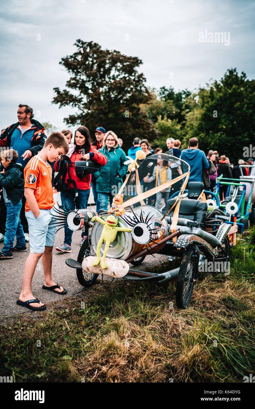 Köstner, UK. 10 Sep, 2017. Teilnehmer an der 11. Schwerkraft Grand Prix in Cookham, Berkshire, Vereinigtes Königreich am 10. September 2017 stattfand. Das Kapital, das von der Charity Go-kart event ging an der Thames Valley Air Ambulance. Credit: Worsfold/Alamy leben Nachrichten Stockfoto