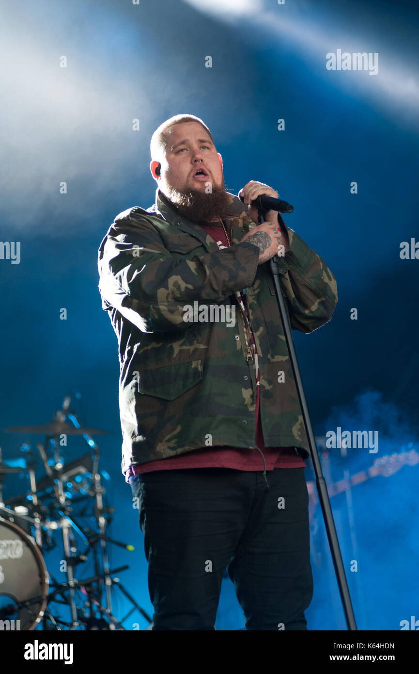 Portmeirion, Wales, UK. 10 Sep, 2017. Rag 'N' Bone Mann spielt Festival Nr. 6, Portmeirion, Wales, Großbritannien am Sonntag, den 10. September, 2017. Credit: Ken Harrison/Alamy leben Nachrichten Stockfoto