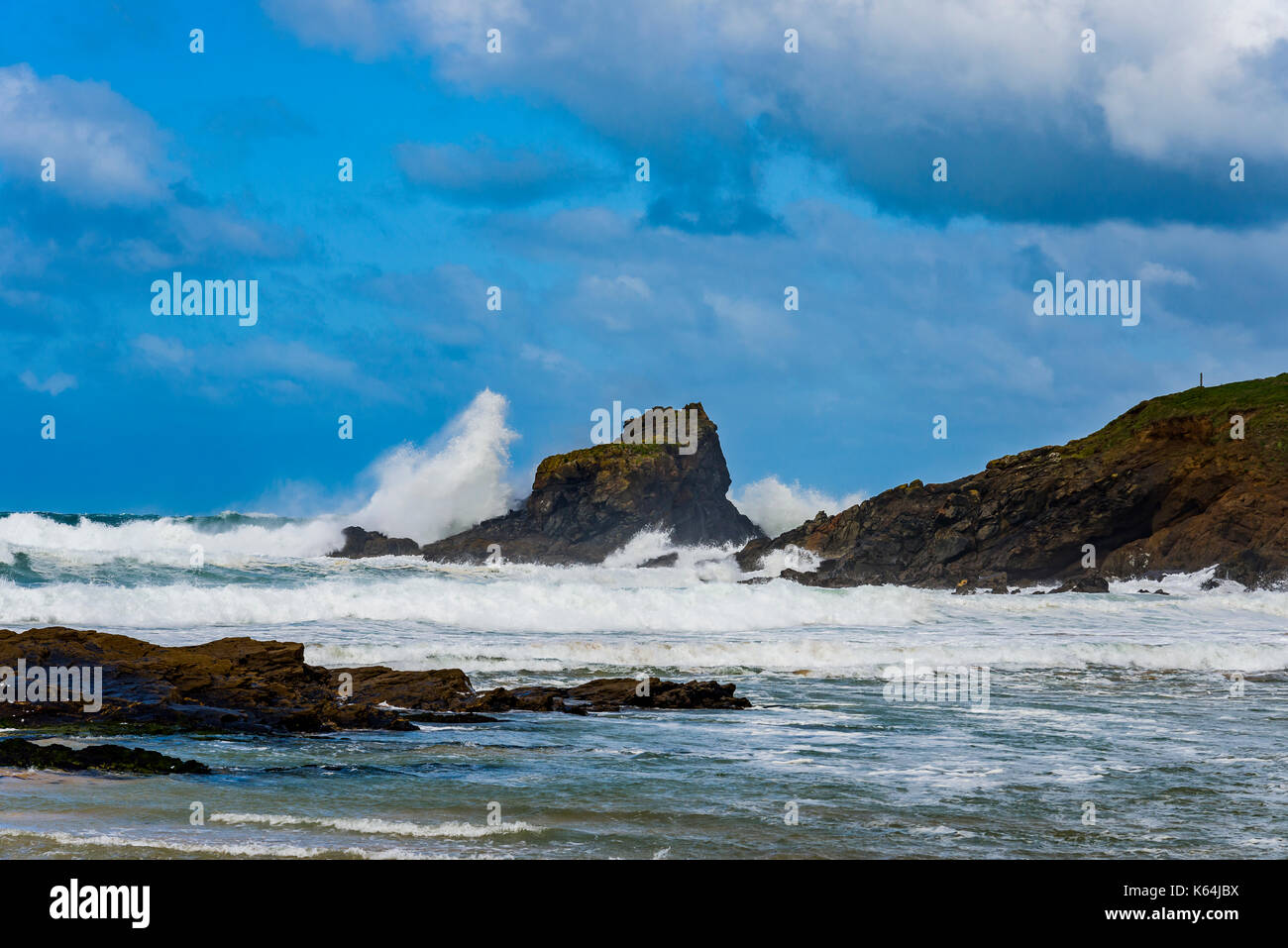 Die Küste von North Cornwall, UK. 11 Sep, 2017. UK Wetter: Gale force Winde zerschlagen, die Küste von North Cornwall im Vereinigten Königreich. Trevone Bay, Constantine Bay und Bedruthen Schritte. Credit: James Pearce/Alamy leben Nachrichten Stockfoto