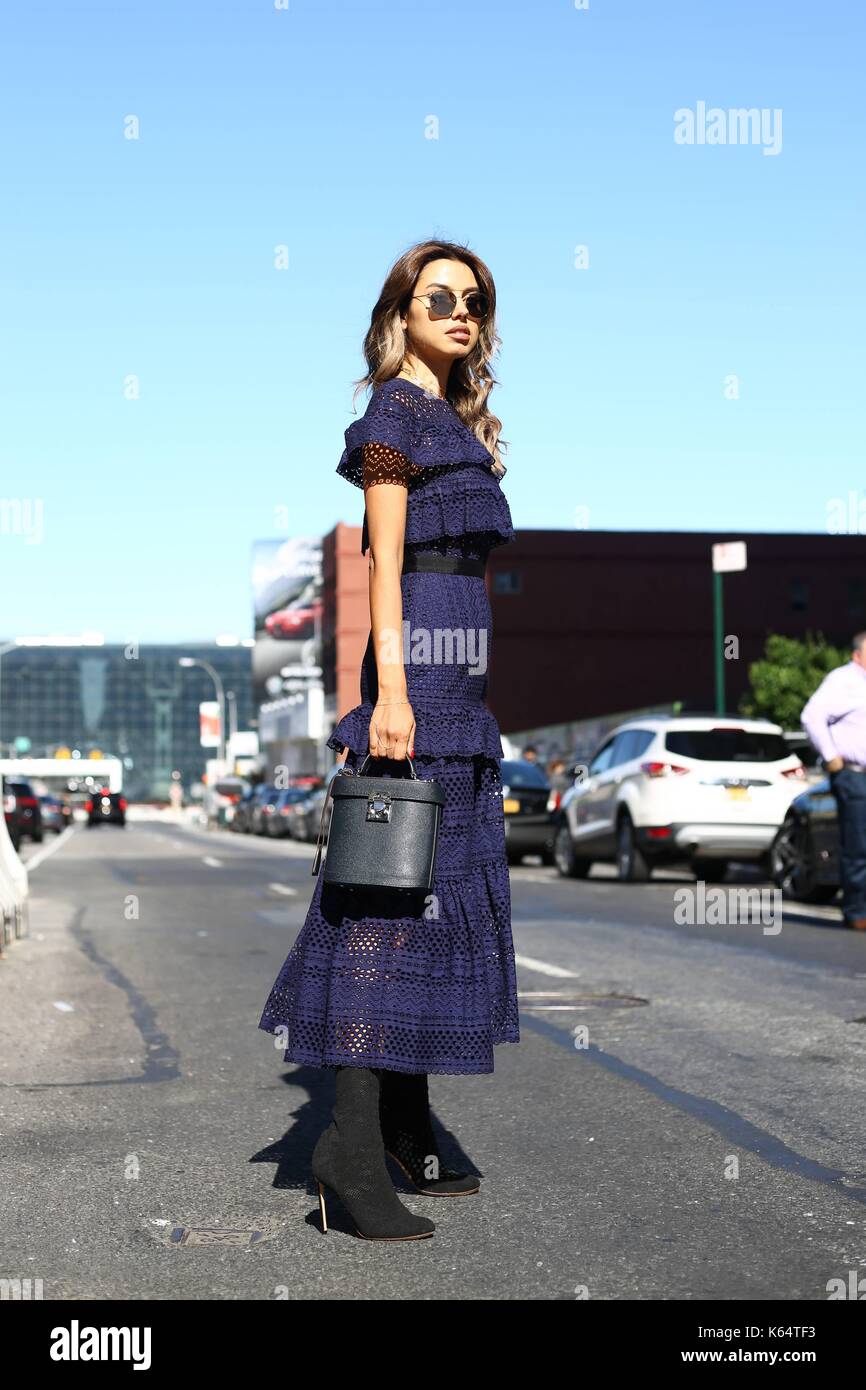 Blogger Annabelle Fleur posing außerhalb des Self Portrait Runway Show während der New York Fashion Week - September 9, 2017 - Foto: Start- und Landebahn Manhattan/Valentina Ranieri *** Für die redaktionelle Nutzung nur*** | Verwendung weltweit Stockfoto