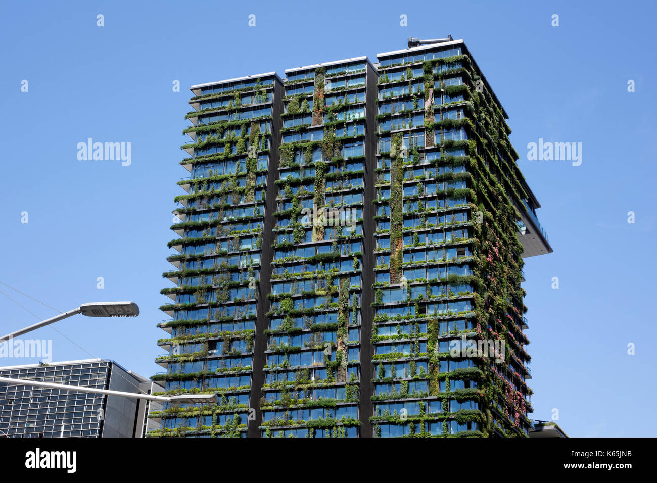 Ein zentraler Park Wohnhaus in Chippendale Sydney Australien ein preisgekröntes Green Building in Pflanzen Stockfoto
