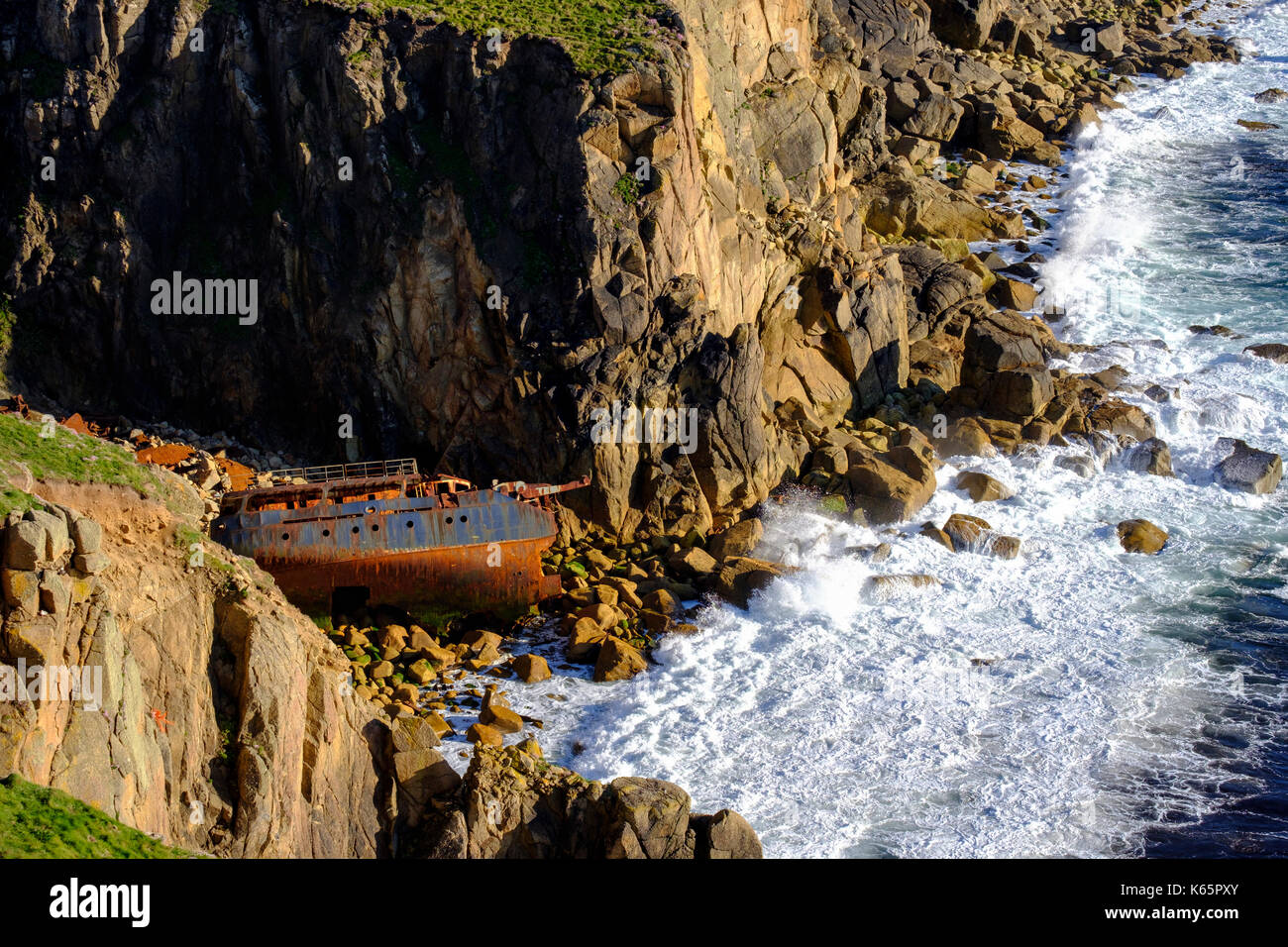 Wrack der RMS Mülheim an den Klippen, Land's End, Cornwall, England, Großbritannien Stockfoto