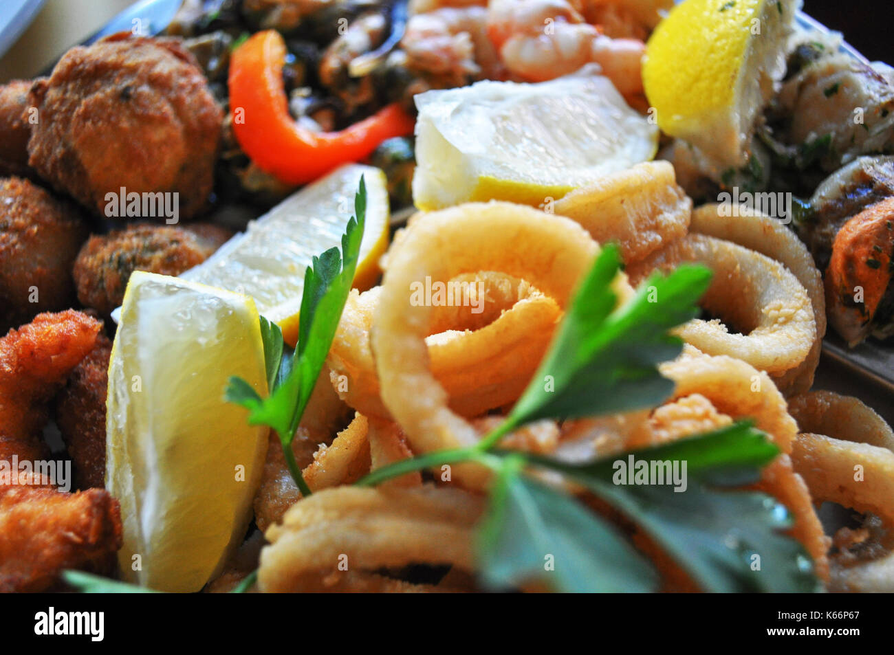 Frittierte Tintenfischringe dish Stockfoto