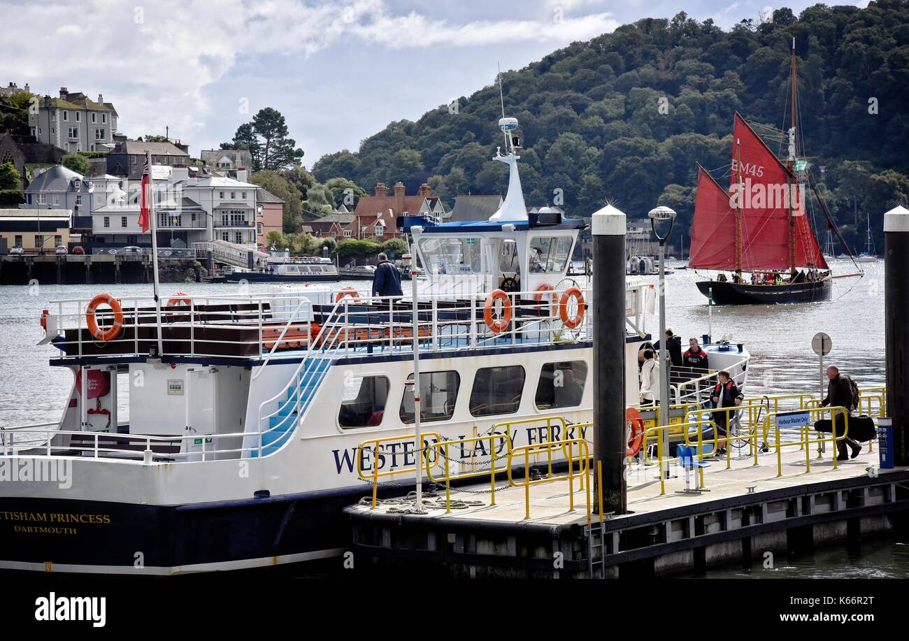 Dartmouth Devon England Großbritannien Fähre über den Fluss Dart. Stockfoto