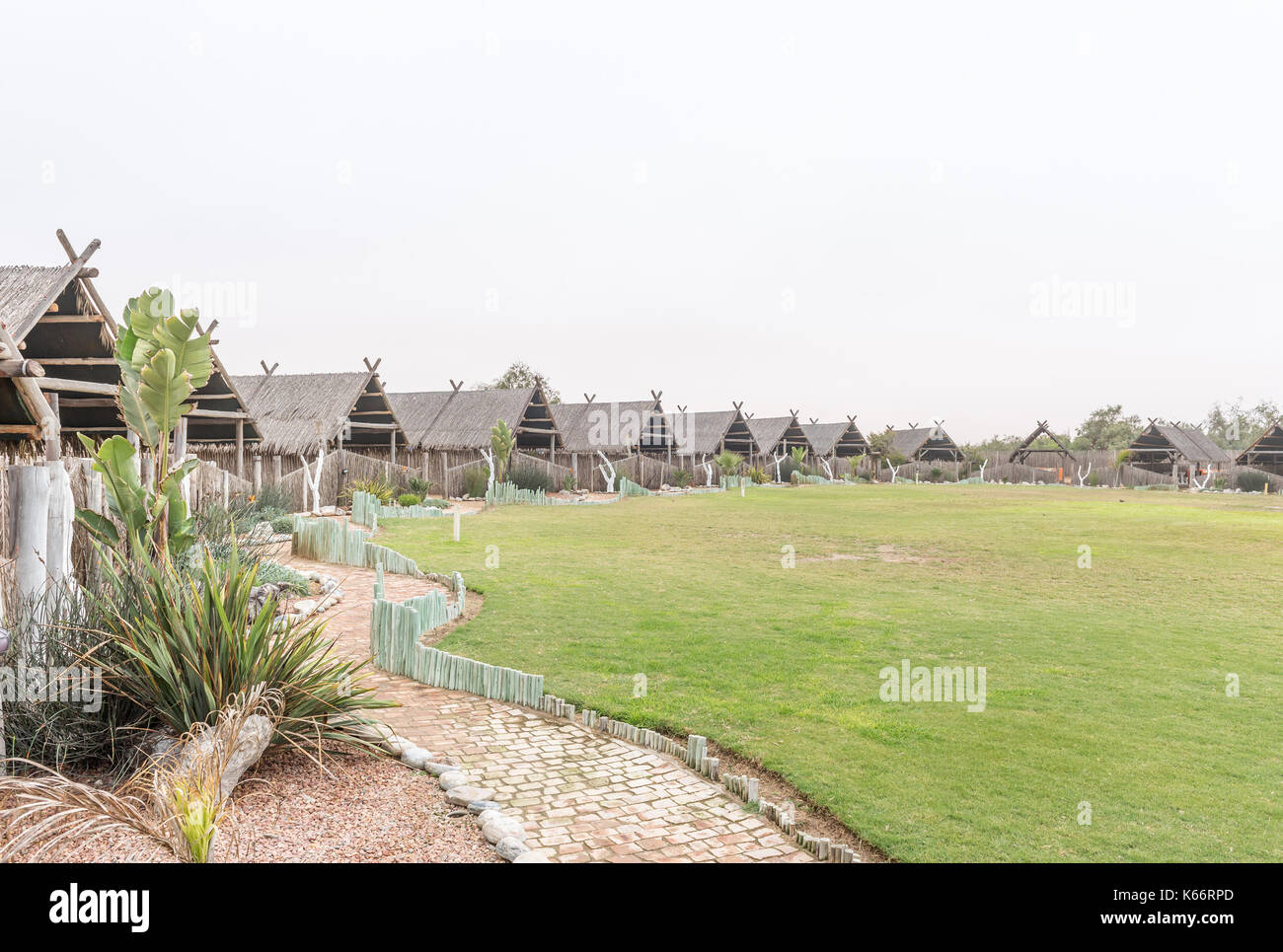 SWAKOPMUND, NAMIBIA - 29. JUNI 2017: Tiger Reef Rest Camp in Swakopmund in der Namib Wüste auf der atlantischen Küste von Namibia. Jeder überdachten Struktur Stockfoto